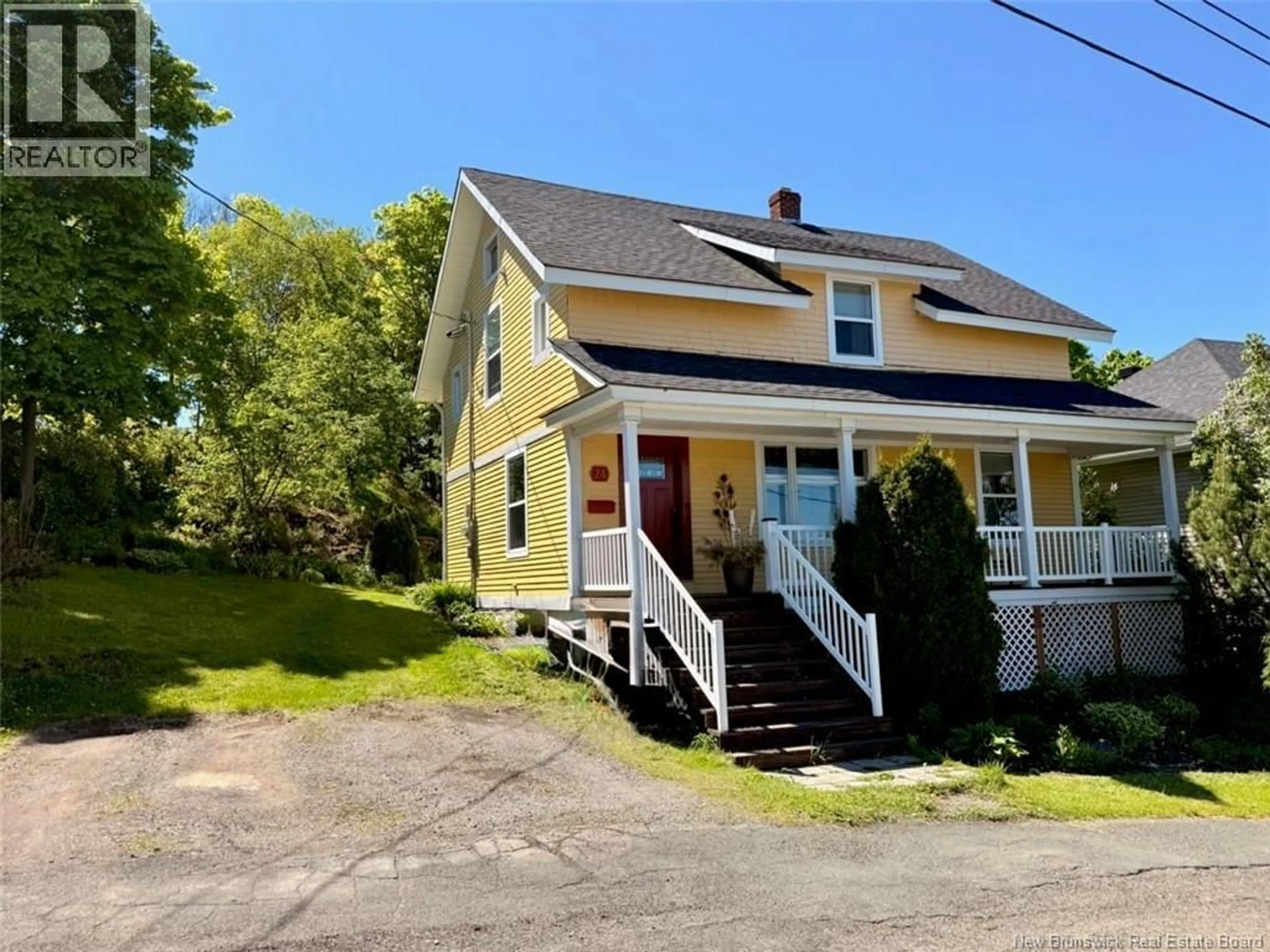A pic from outside/outdoor area/front of a property/back of a property/a pic from drone, street for 24 STANLEY STREET, Campbellton New Brunswick E3N1G9