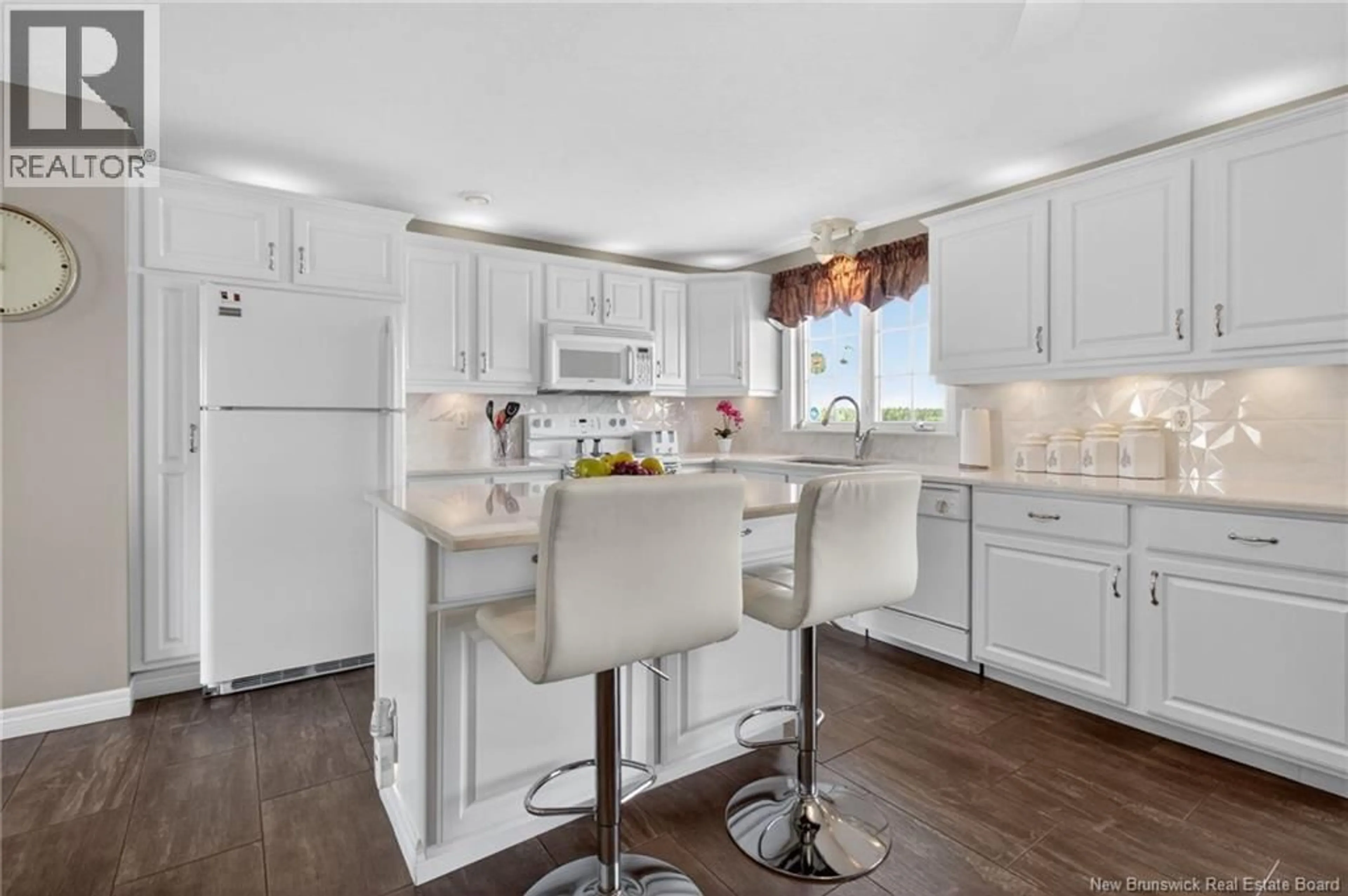 Open concept kitchen, unknown for 20 CORMIER CROSS ROAD, Cocagne New Brunswick E4R2J2