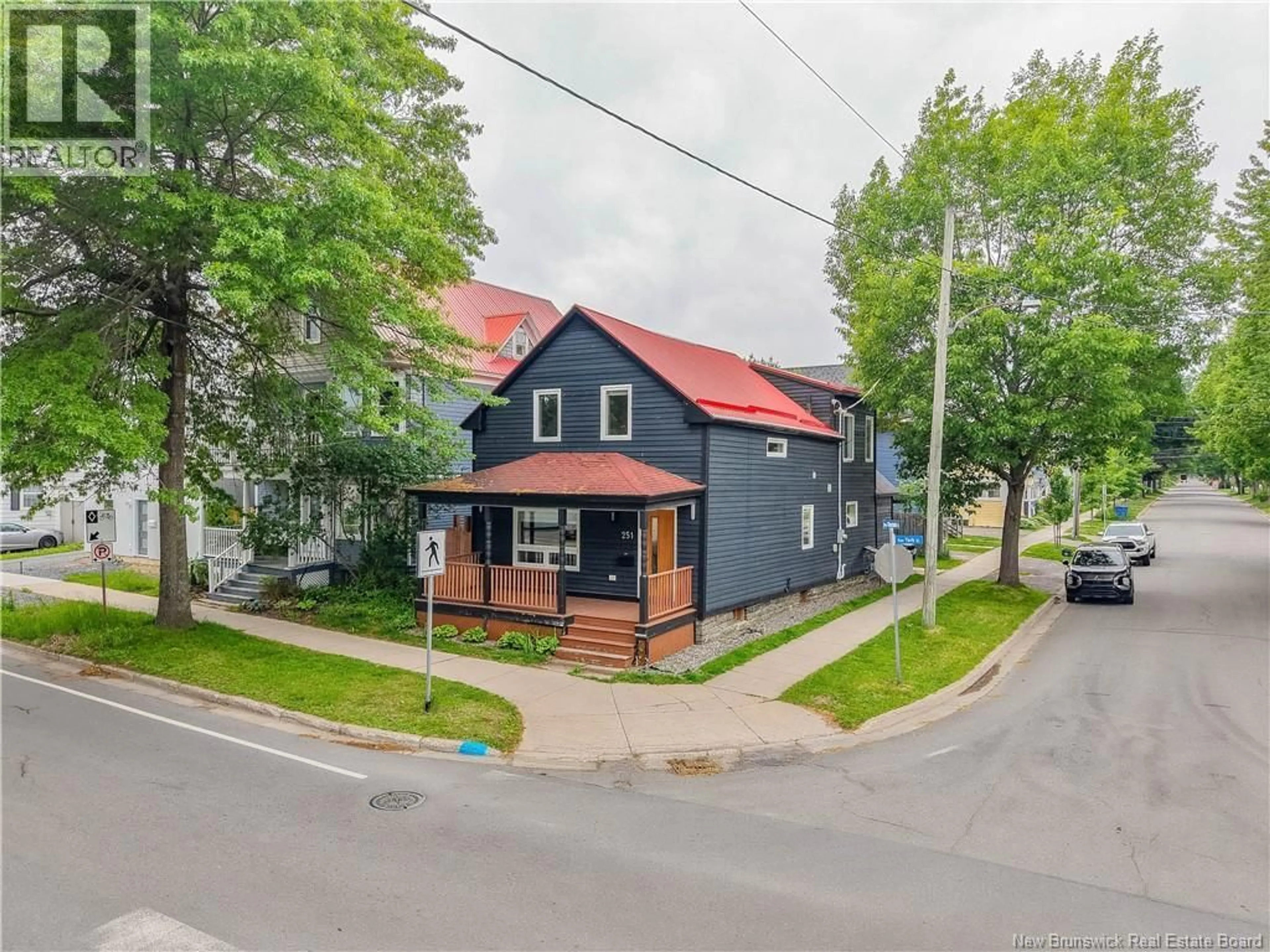 A pic from outside/outdoor area/front of a property/back of a property/a pic from drone, street for 251 YORK STREET, Fredericton New Brunswick E3B3P2