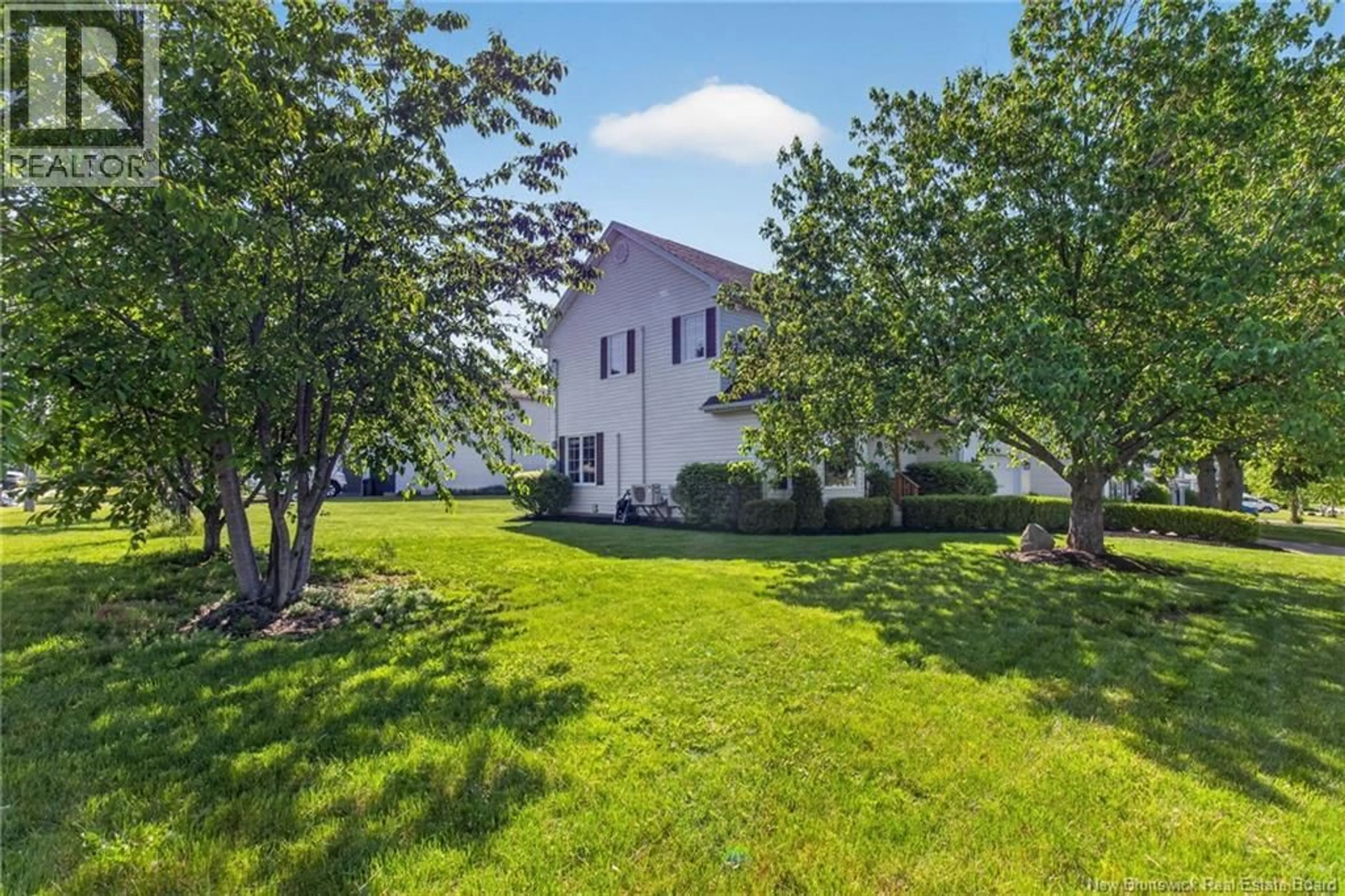 A pic from outside/outdoor area/front of a property/back of a property/a pic from drone, water/lake/river/ocean view for 35 FRIZZELL, Moncton New Brunswick E1A6Y5