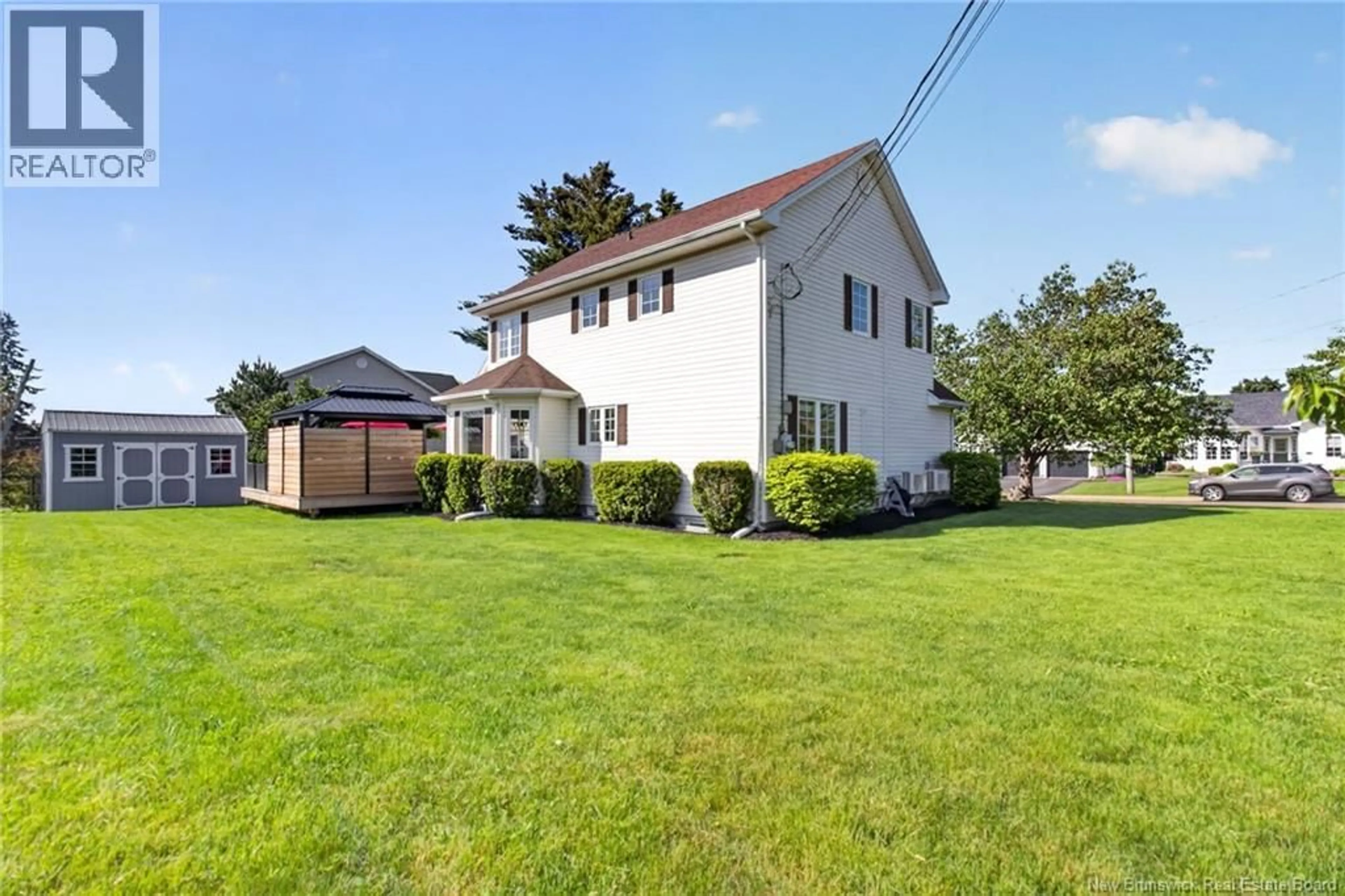 A pic from outside/outdoor area/front of a property/back of a property/a pic from drone, street for 35 FRIZZELL, Moncton New Brunswick E1A6Y5