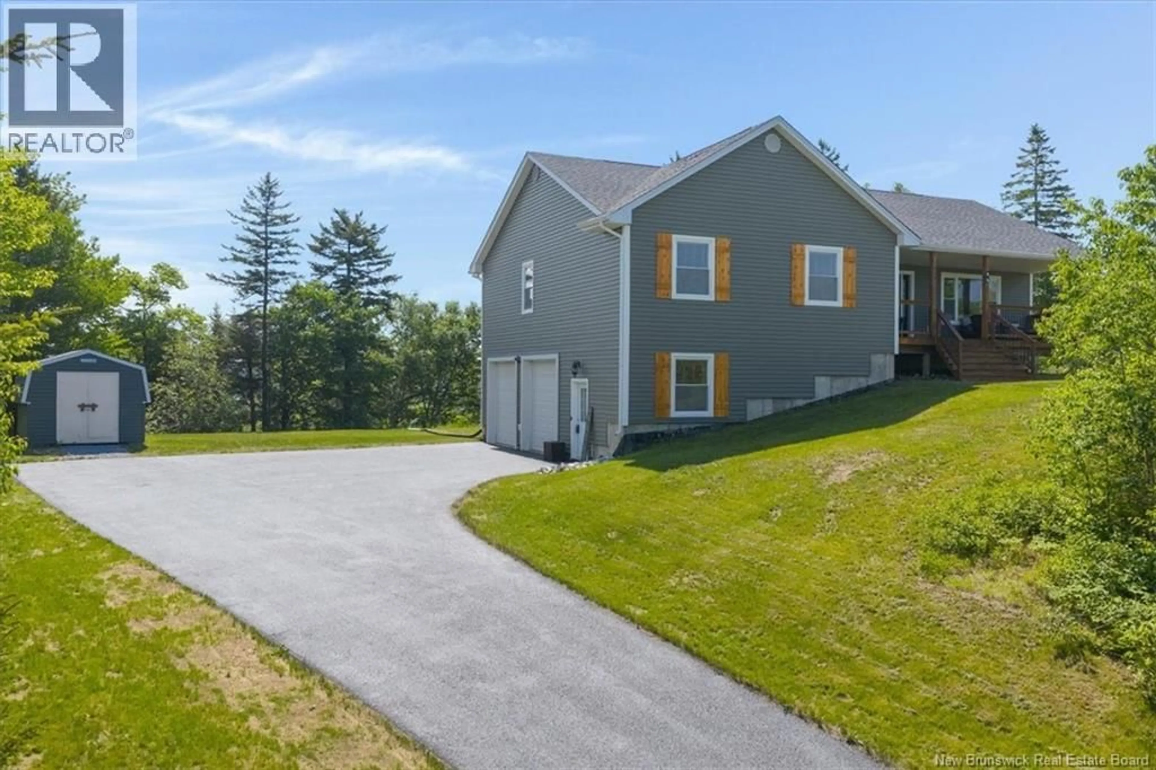 A pic from outside/outdoor area/front of a property/back of a property/a pic from drone, street for 44 SKY VIEW TERRACE, Quispamsis New Brunswick E2S0B7
