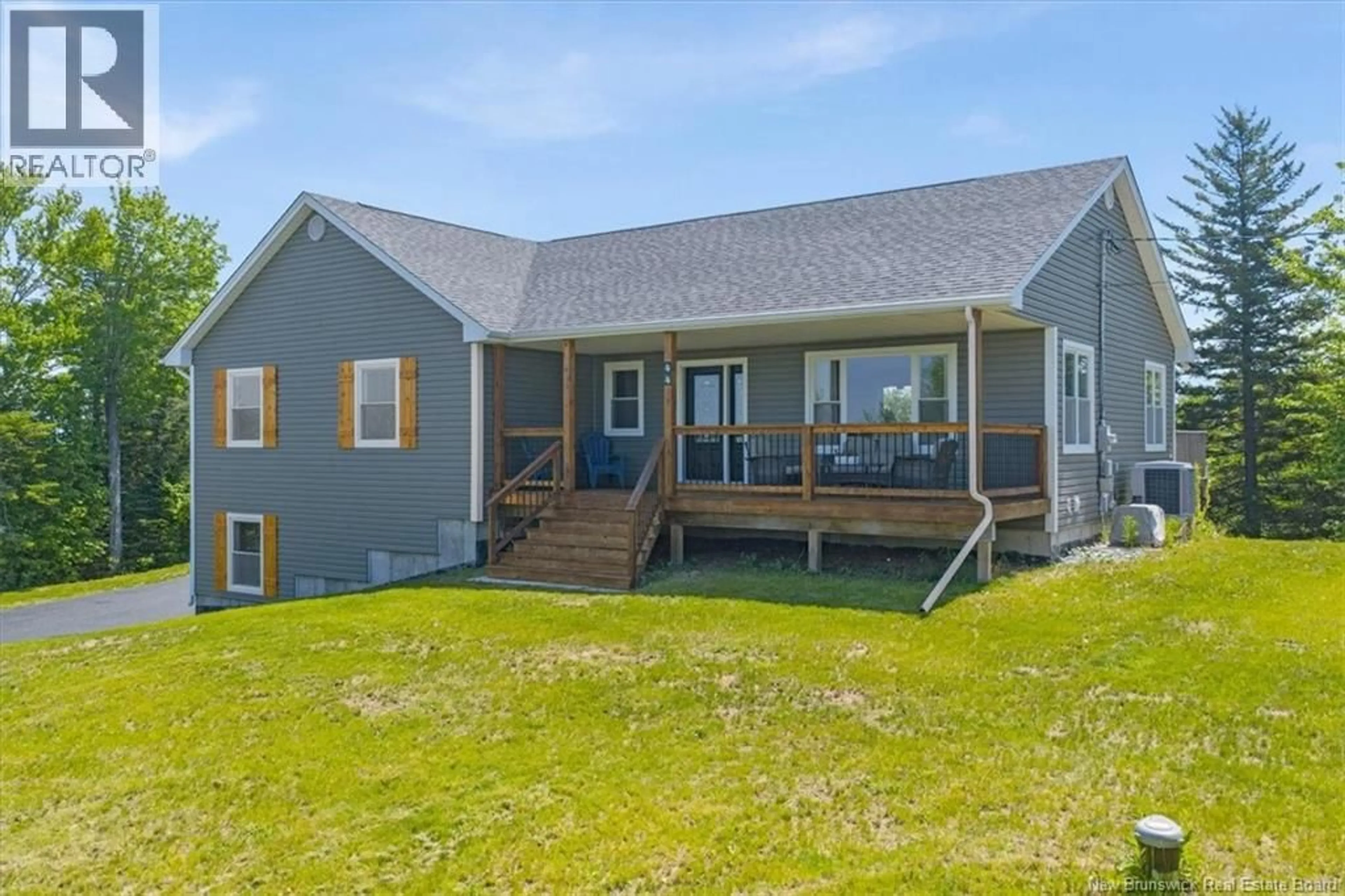 A pic from outside/outdoor area/front of a property/back of a property/a pic from drone, water/lake/river/ocean view for 44 SKY VIEW TERRACE, Quispamsis New Brunswick E2S0B7