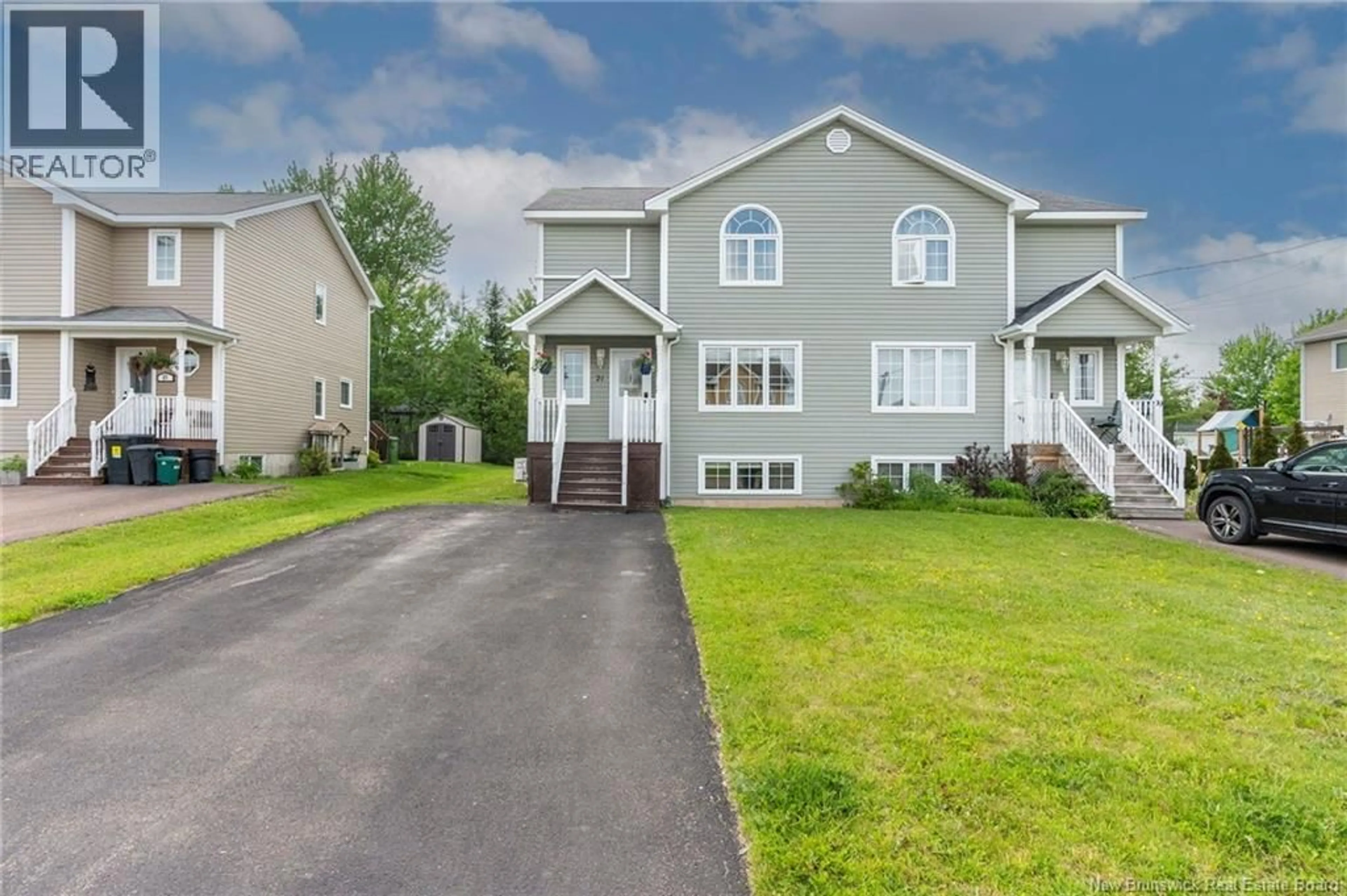 Home with vinyl exterior material, street for 21 NAPLES, Moncton New Brunswick E1C0T4