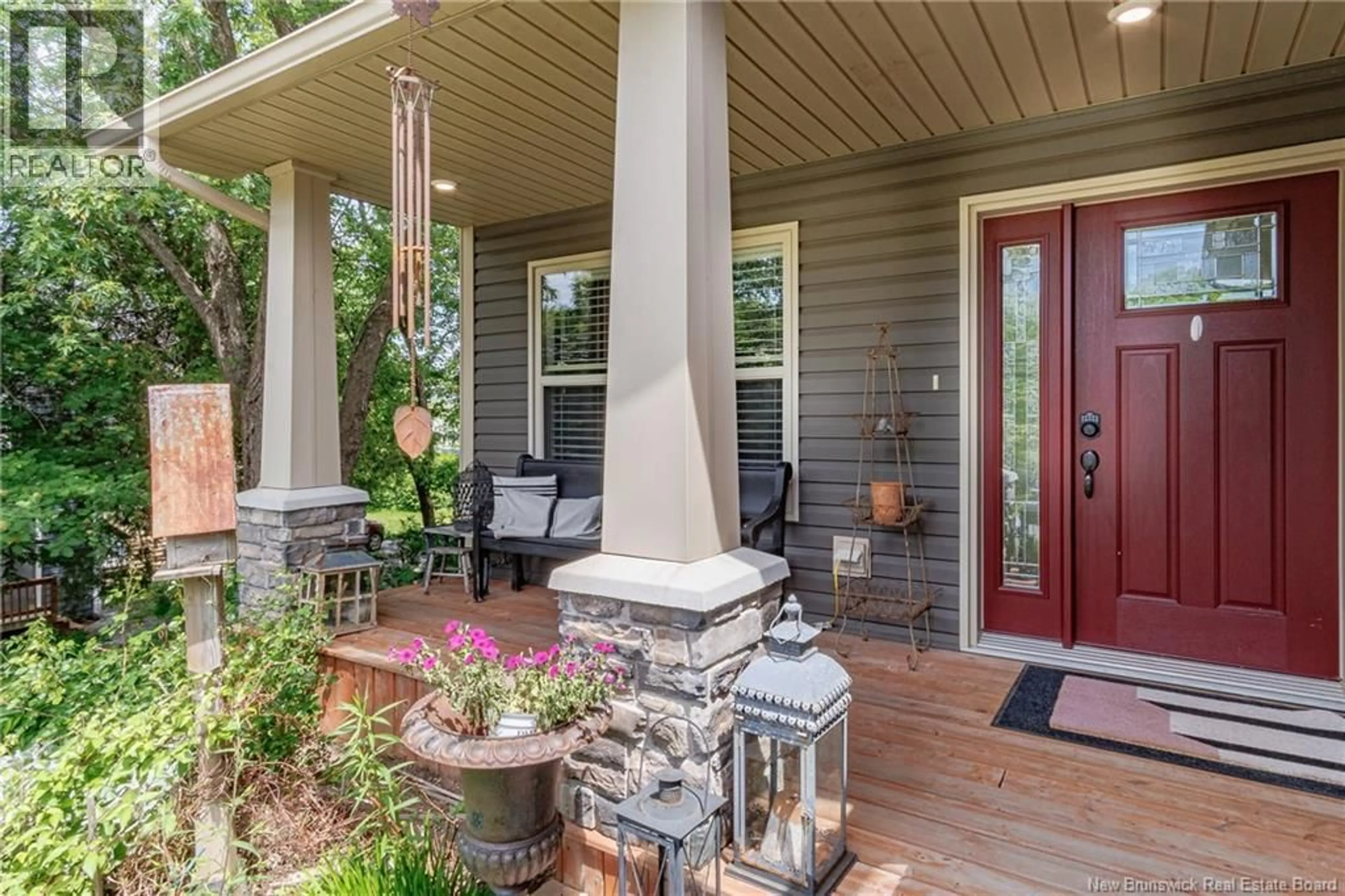 Indoor entryway for 15 KEIRSTEAD AVENUE, Hampton New Brunswick E5N4Z9