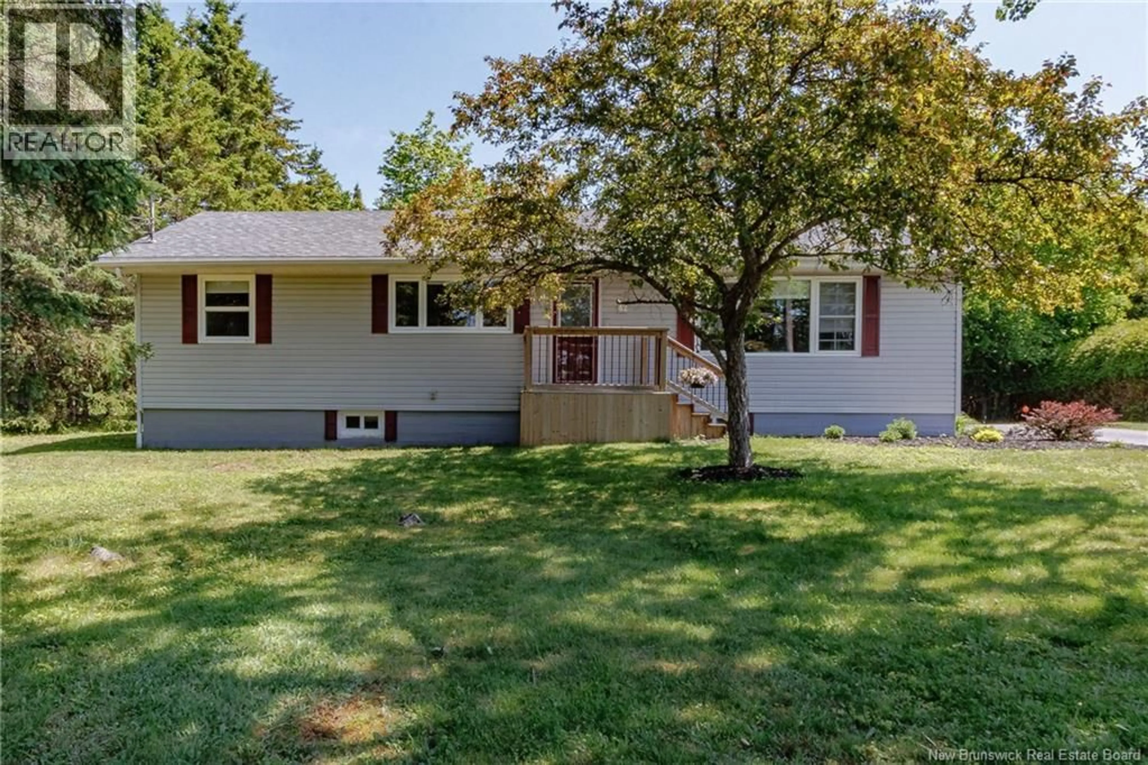 Home with vinyl exterior material, street for 42 LILA COURT, Quispamsis New Brunswick E2E6B1