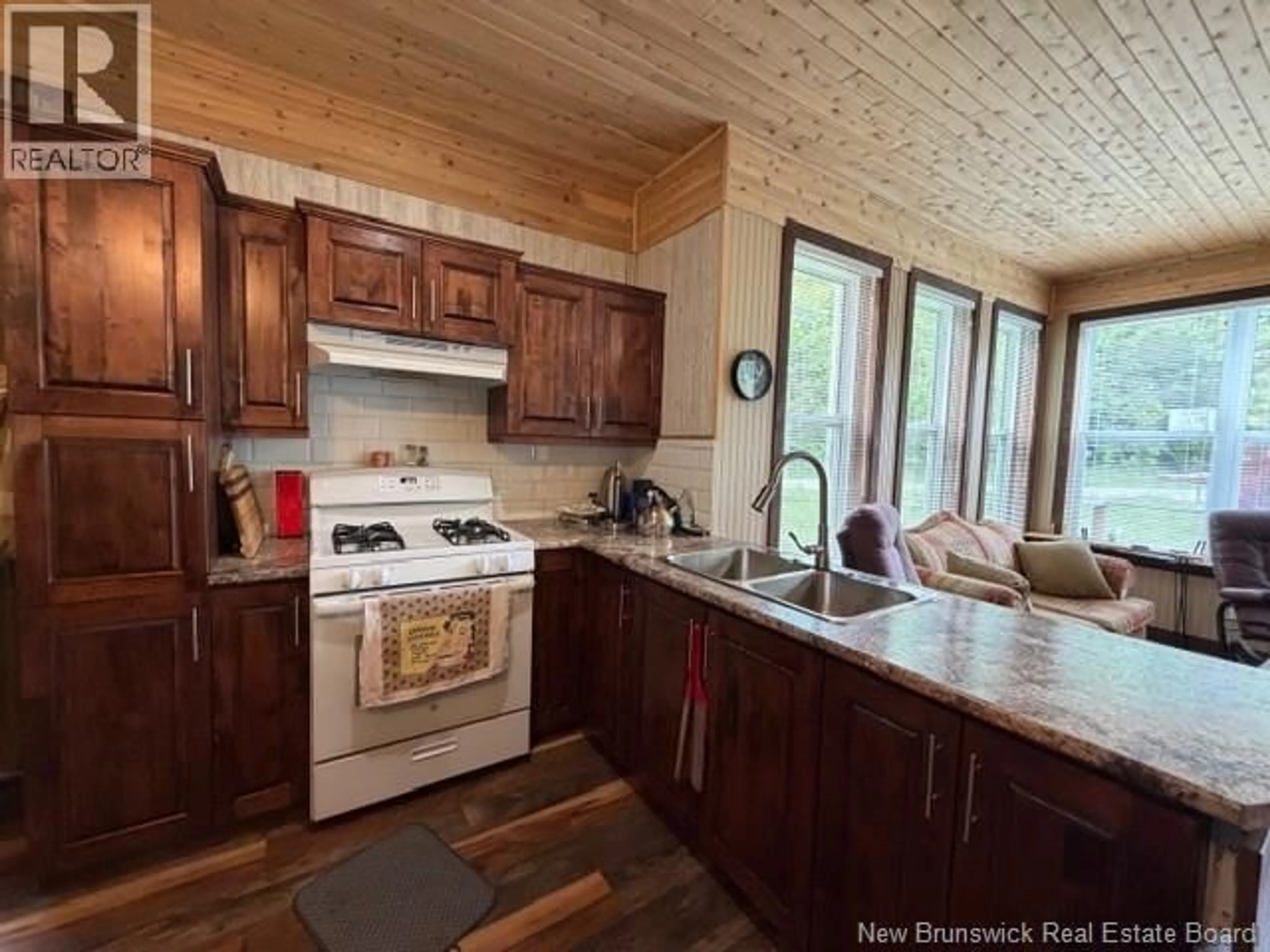 Unknown for 10 WOODS RD, Balmoral New Brunswick E8E1L5