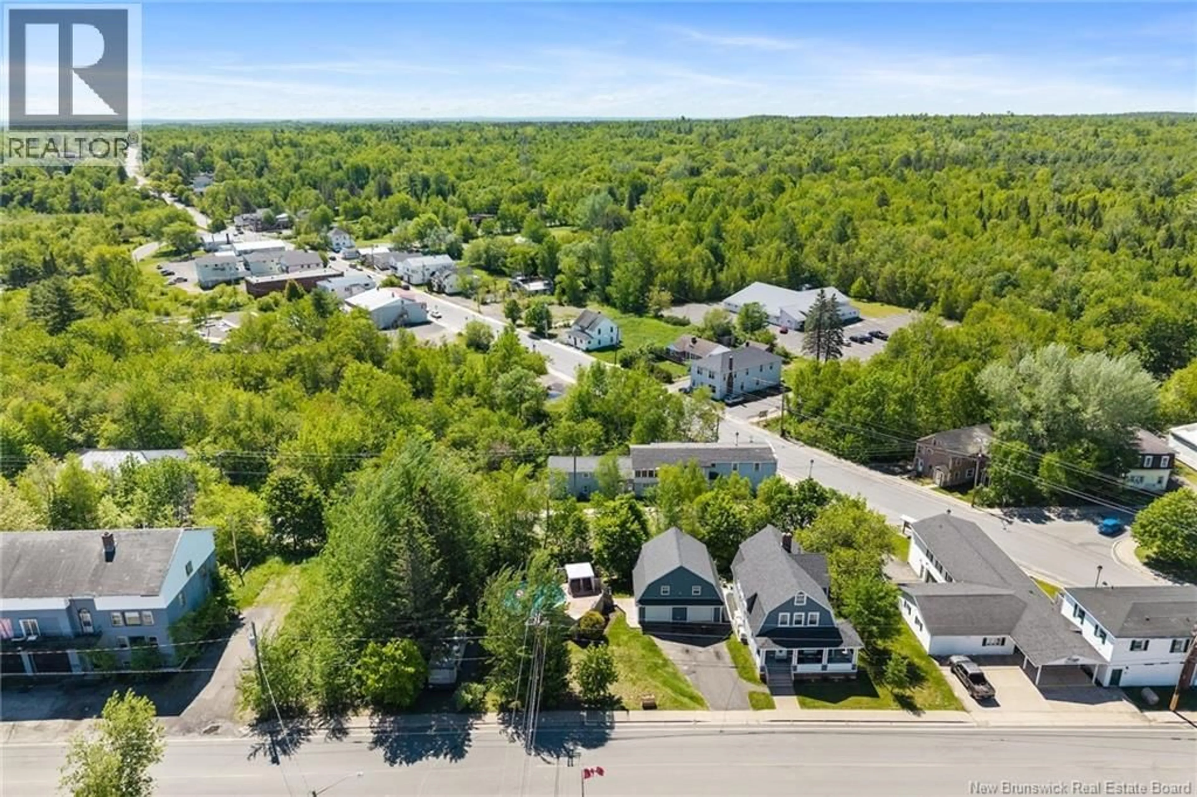 A pic from outside/outdoor area/front of a property/back of a property/a pic from drone, unknown for 14 KING STREET, Minto New Brunswick E4B3N5