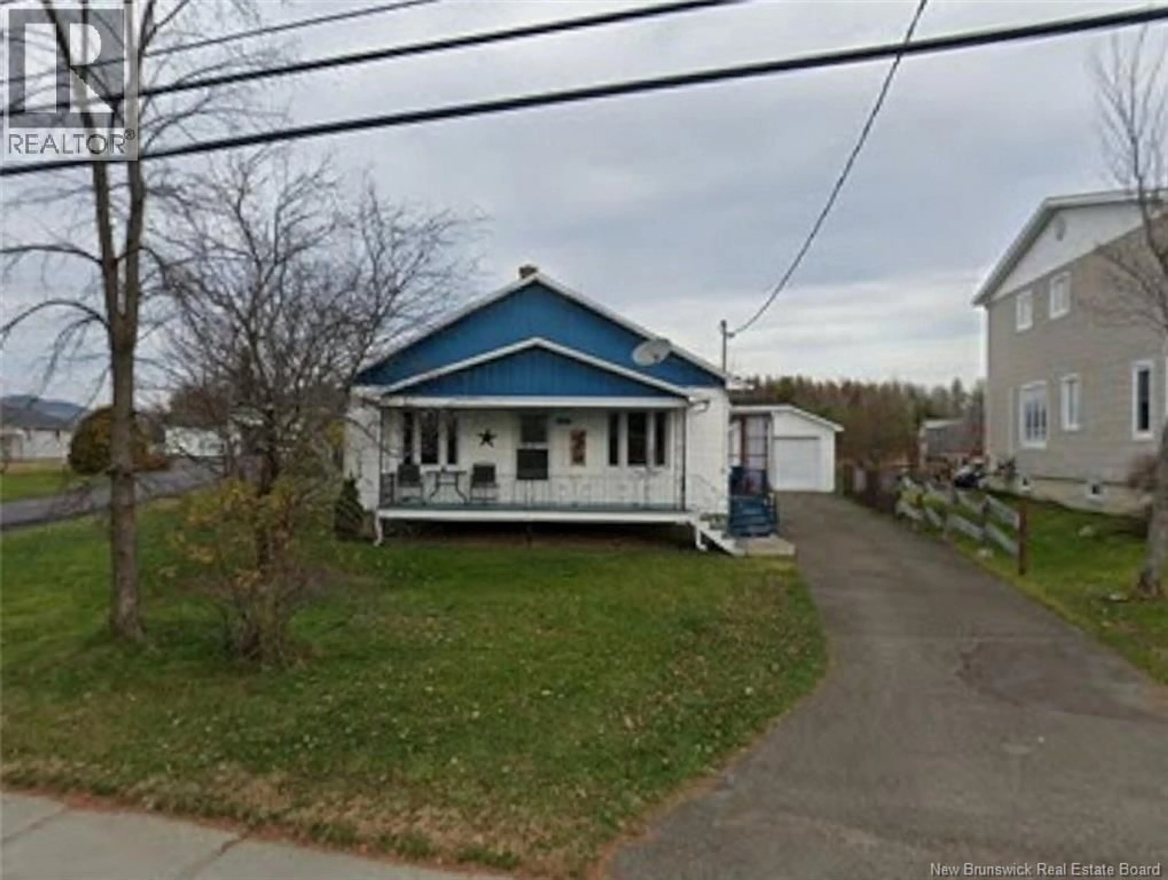 A pic from outside/outdoor area/front of a property/back of a property/a pic from drone, street for 101 RUE PRINCIPALE ROAD, Rivière-Verte New Brunswick E7C2V1