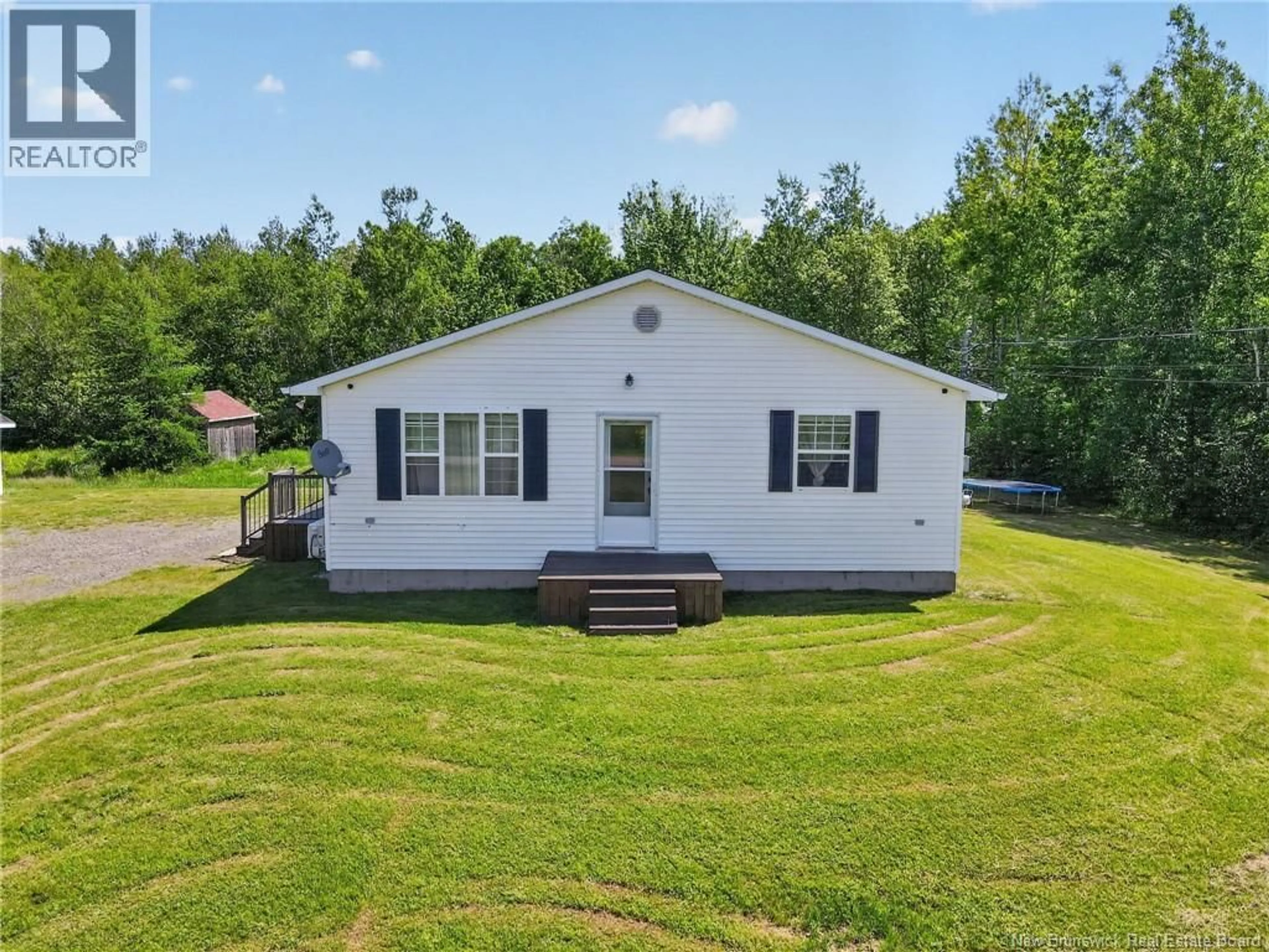 A pic from outside/outdoor area/front of a property/back of a property/a pic from drone, water/lake/river/ocean view for 89 ALMA ROAD, Dixon Point New Brunswick E4S3X6