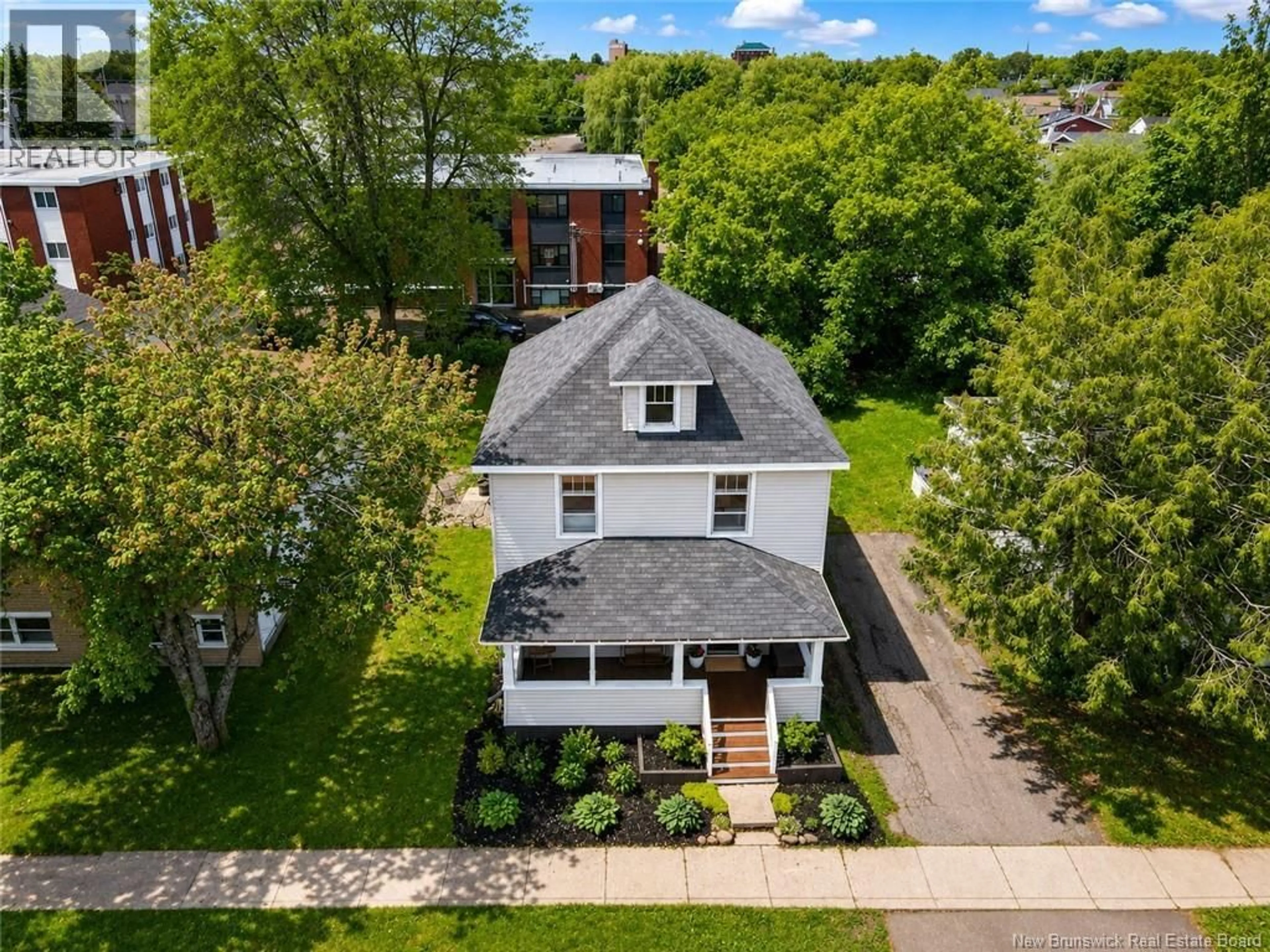 A pic from outside/outdoor area/front of a property/back of a property/a pic from drone, street for 70 MAPLE STREET, Moncton New Brunswick E1C6A3