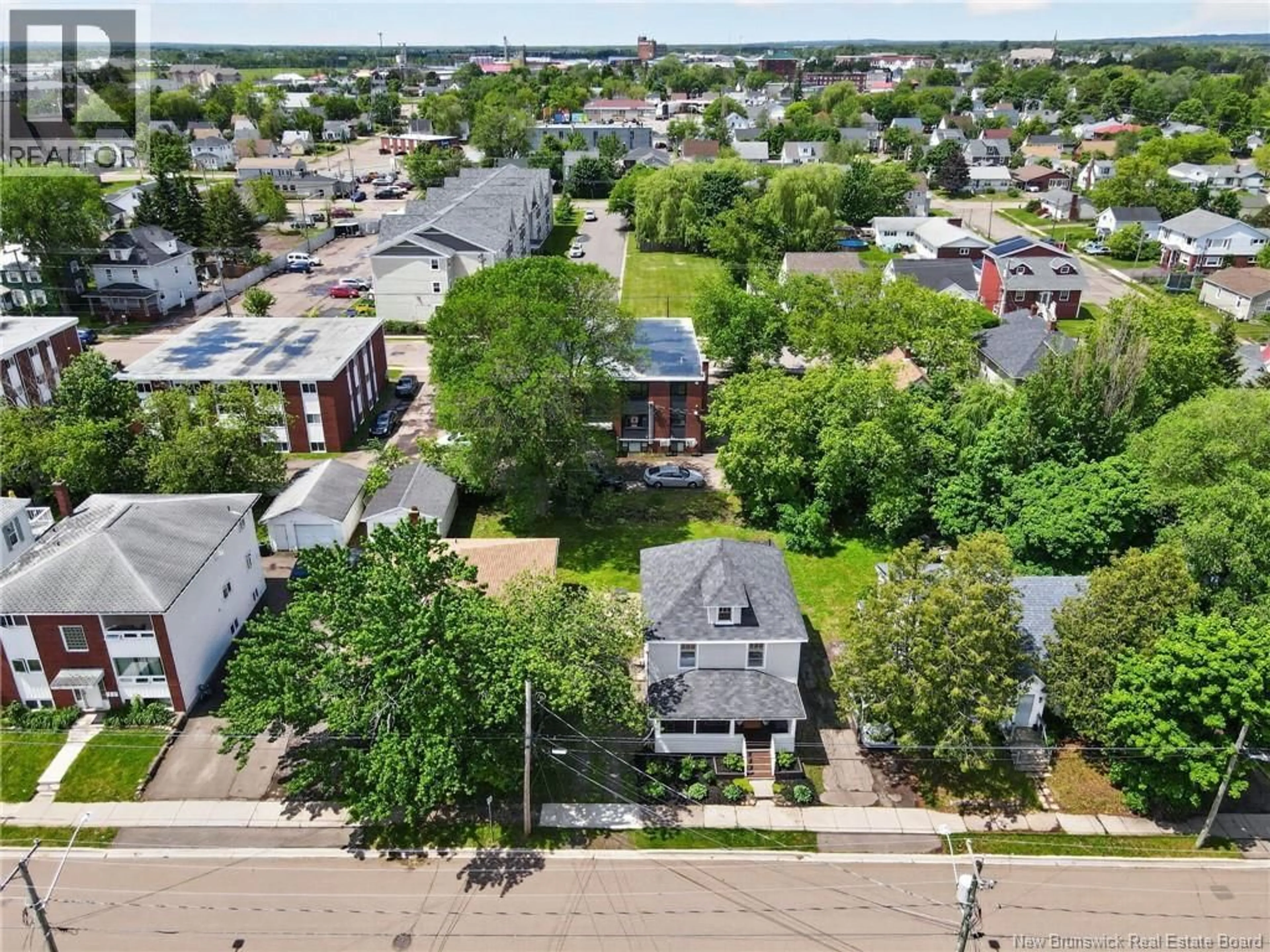 A pic from outside/outdoor area/front of a property/back of a property/a pic from drone, street for 70 MAPLE STREET, Moncton New Brunswick E1C6A3