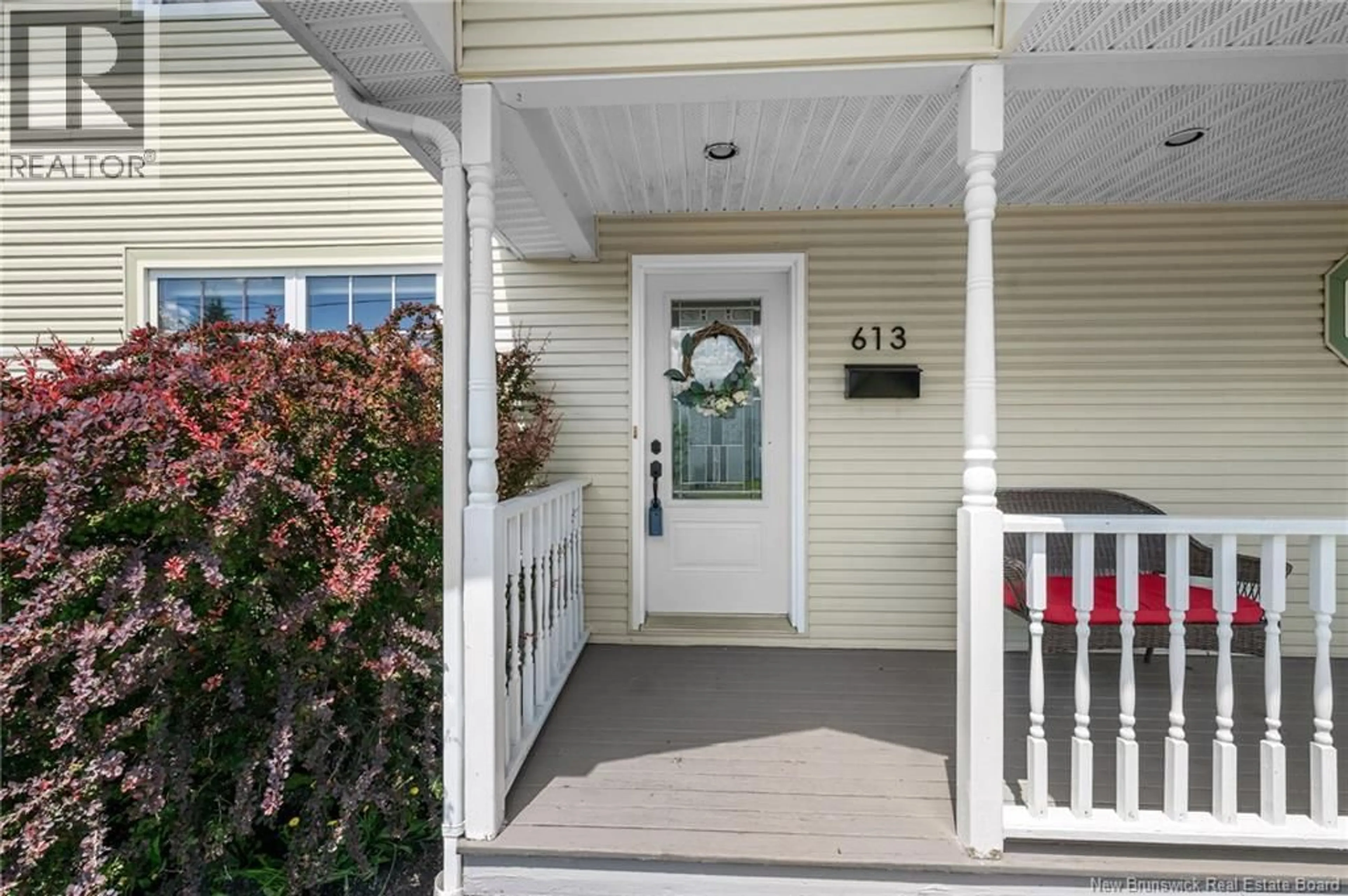 Indoor entryway for 613 CLARENCE-CORMIER STREET, Dieppe New Brunswick E1A6X5