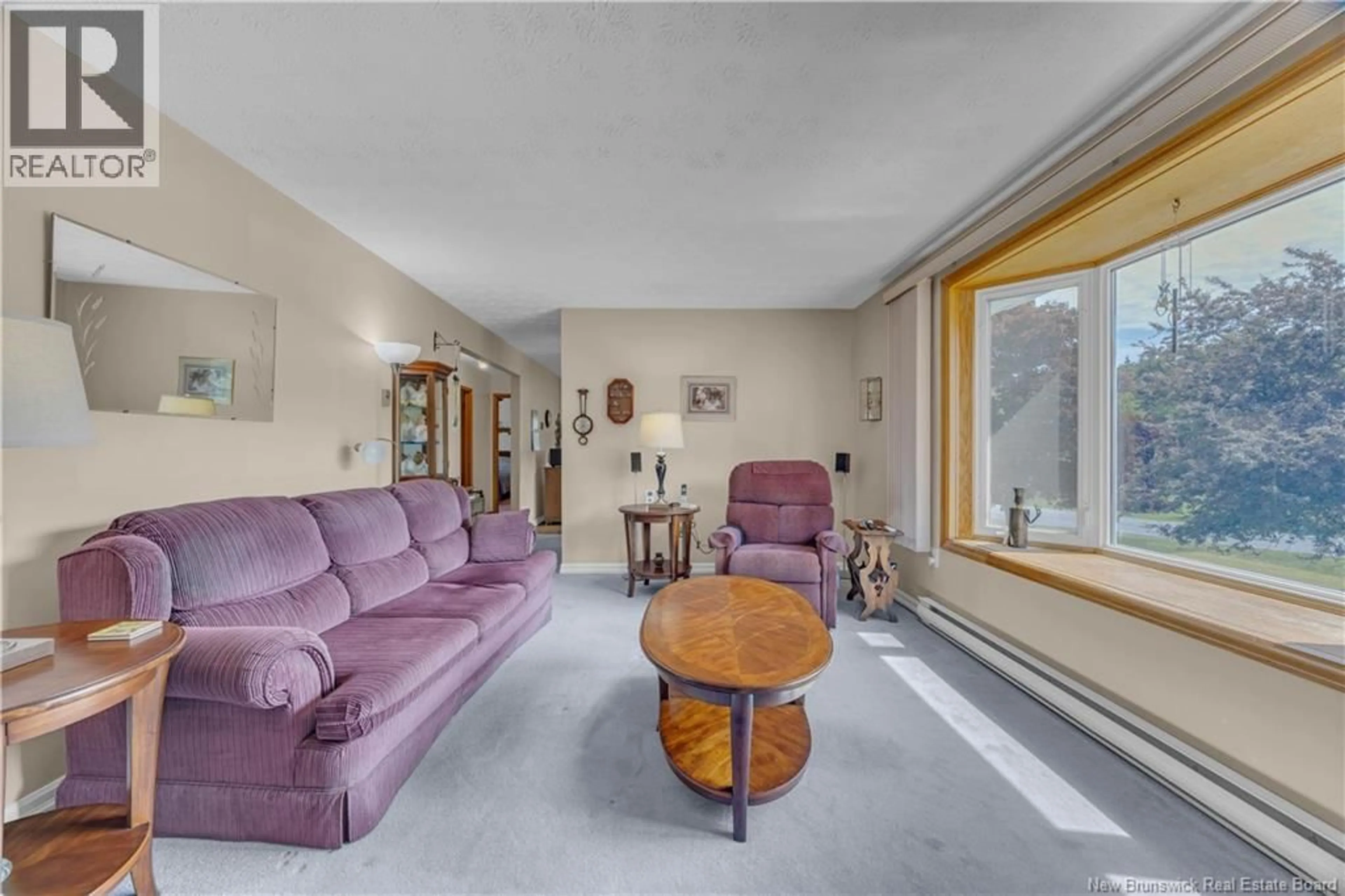 Living room with furniture, unknown for 24 YANDALL DRIVE, Quispamsis New Brunswick E2E1T8
