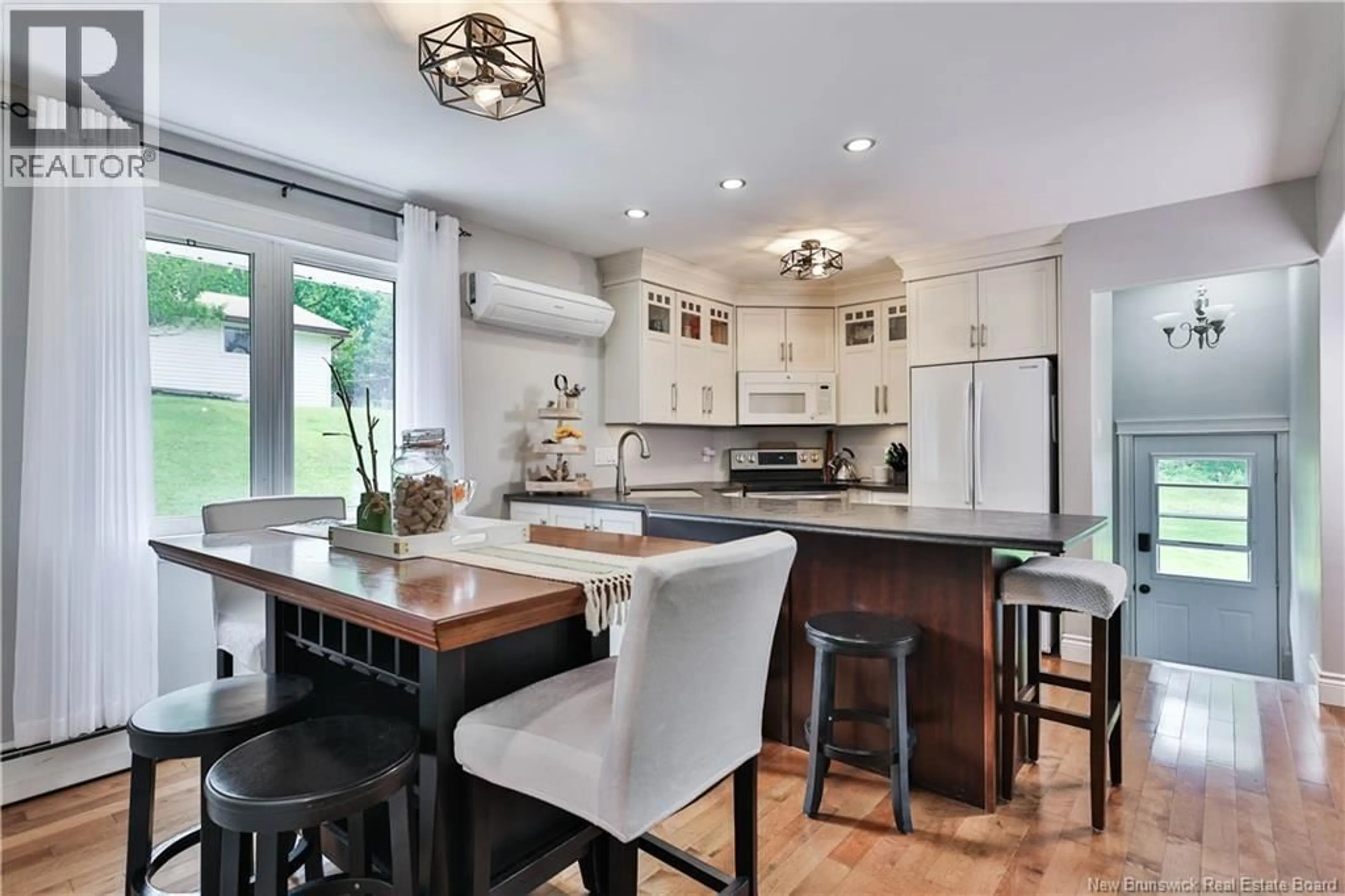 Open concept kitchen, unknown for 18 QUISPAMSIS ROAD, Quispamsis New Brunswick E2E1M2
