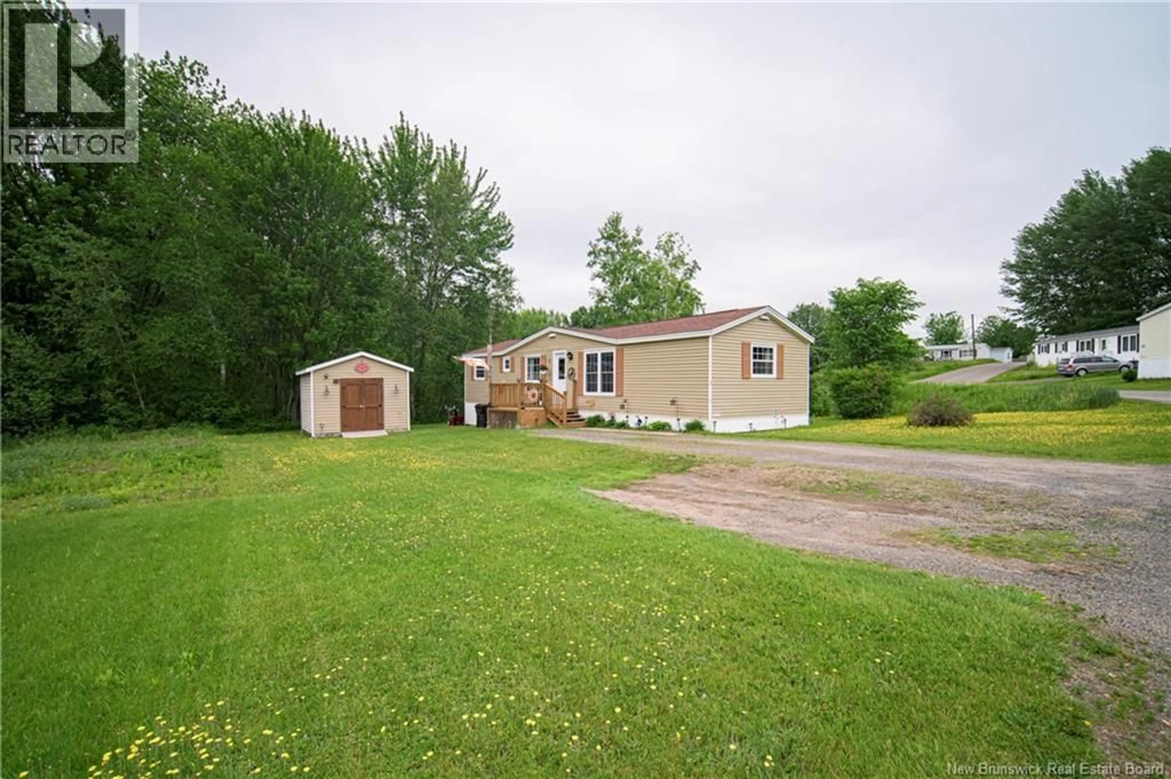 A pic from outside/outdoor area/front of a property/back of a property/a pic from drone, unknown for 1 ROY STREET, Lincoln New Brunswick E3B6S6