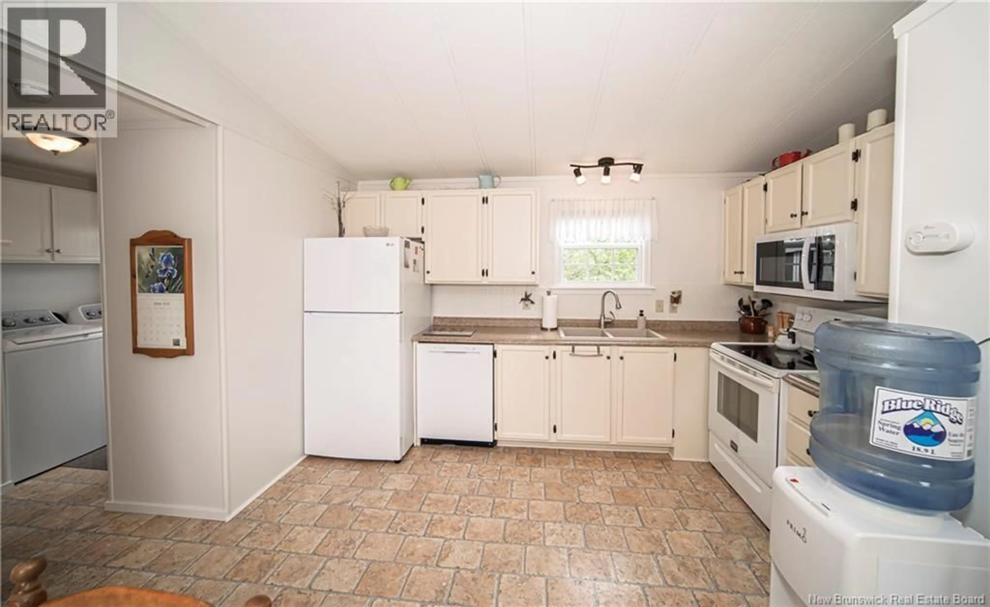 Standard kitchen, ceramic/tile floor for 1 ROY STREET, Lincoln New Brunswick E3B6S6