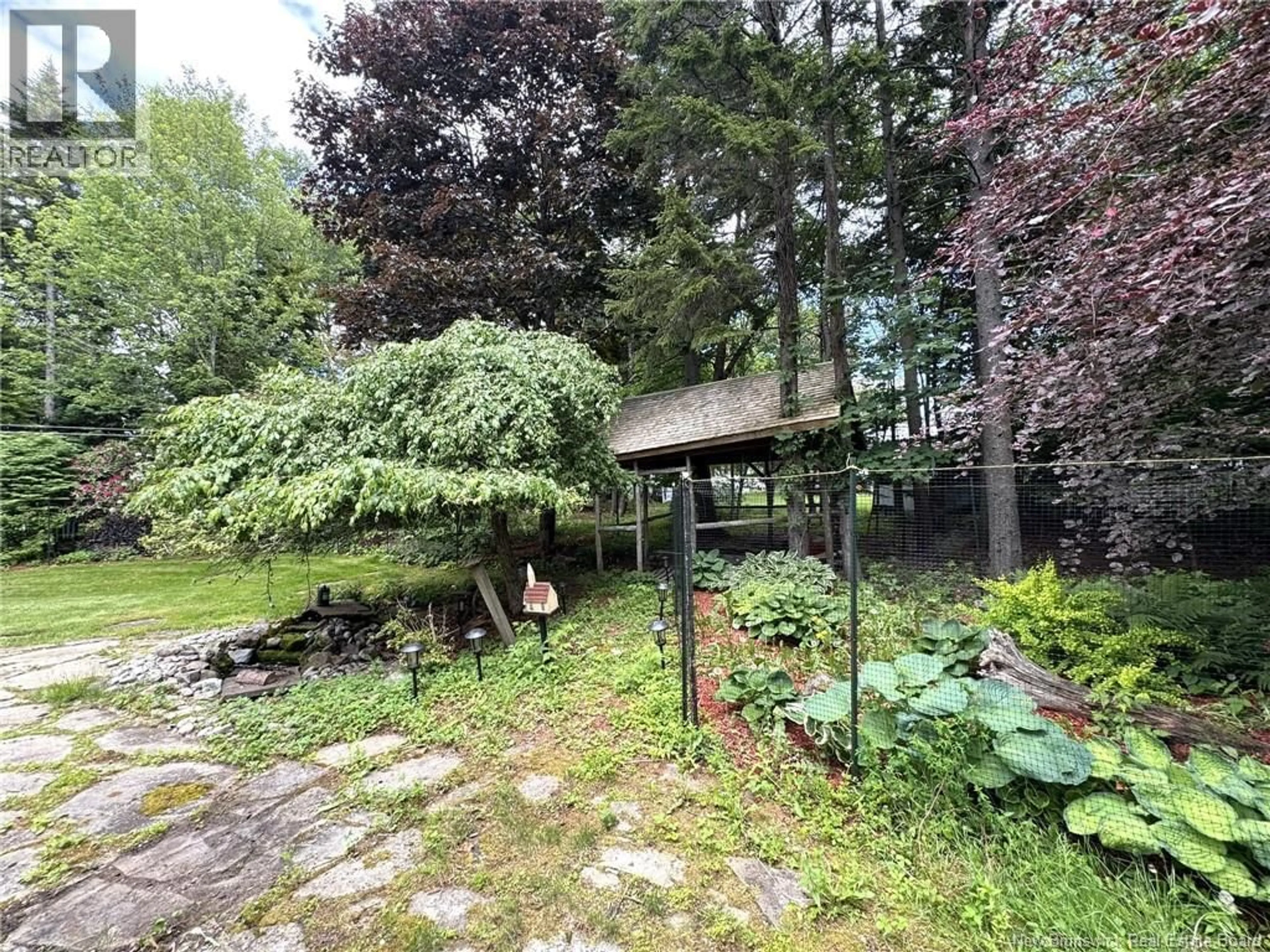 Patio, forest/trees view for 28 DELMAR CRESCENT, Quispamsis New Brunswick E2E4J1