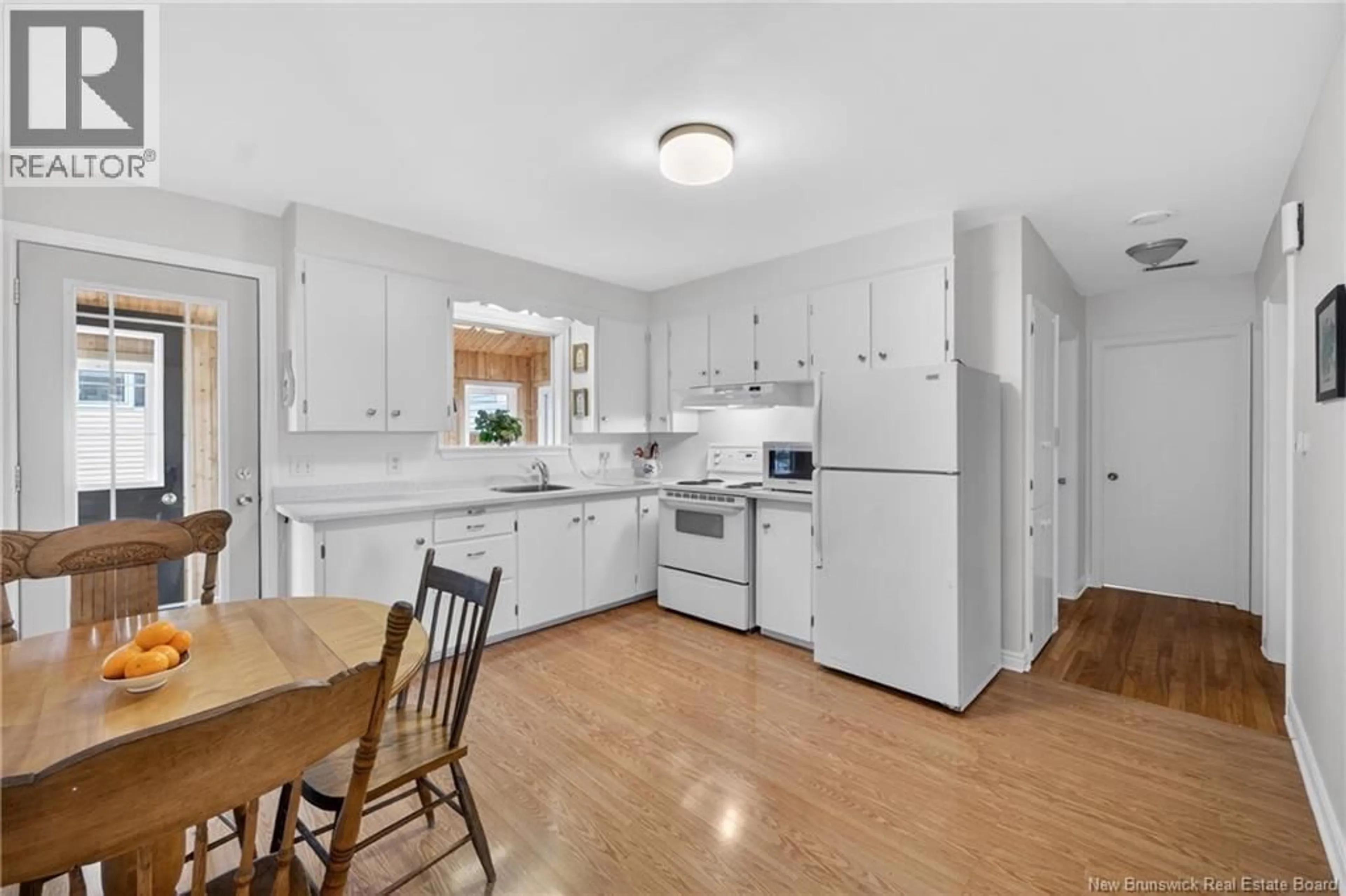 Open concept kitchen, unknown for 17 HAZELTON AVENUE, Moncton New Brunswick E1A4J5