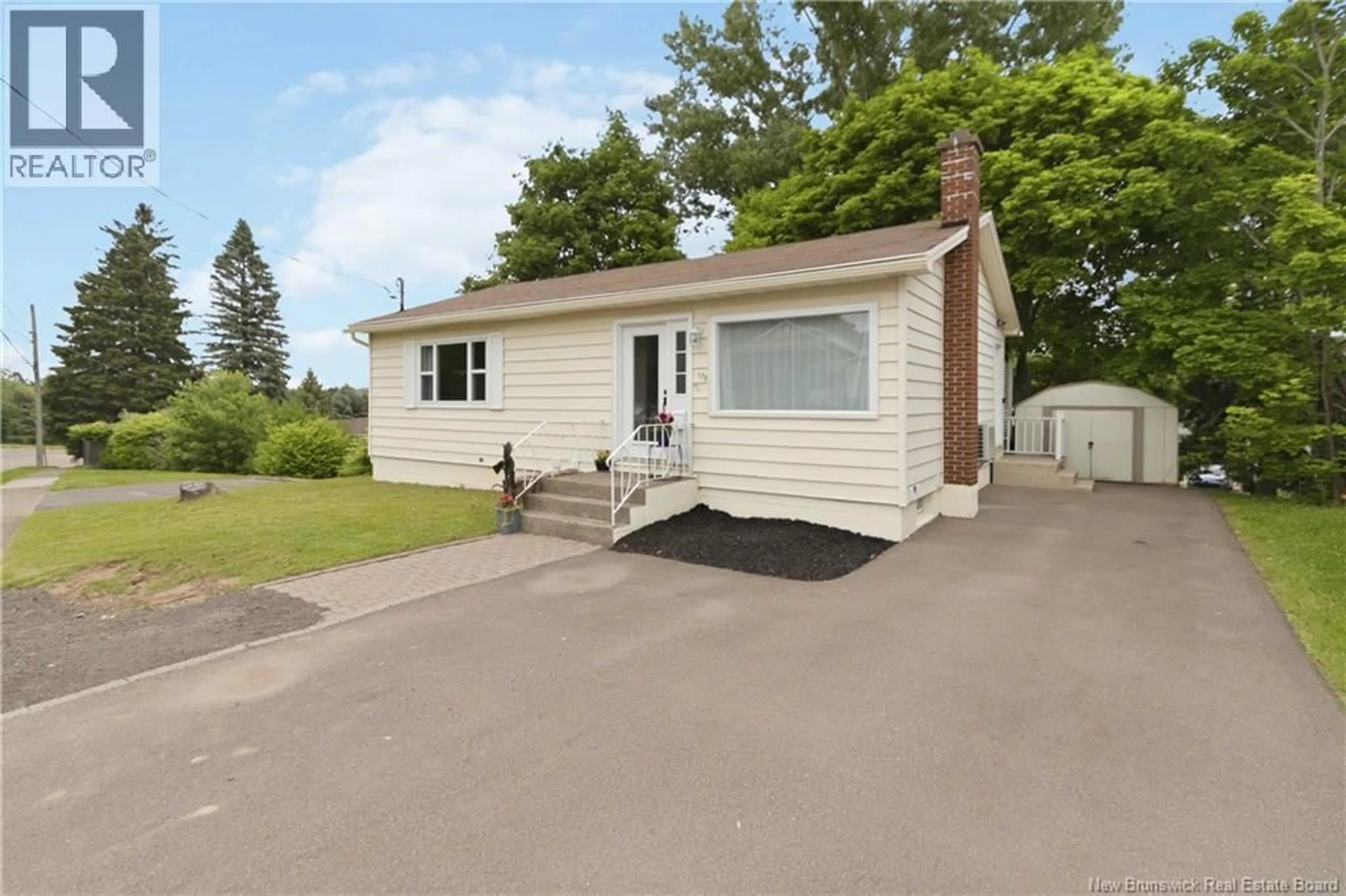 Home with vinyl exterior material, street for 173 WINTER AVENUE, Moncton New Brunswick E1C5X5