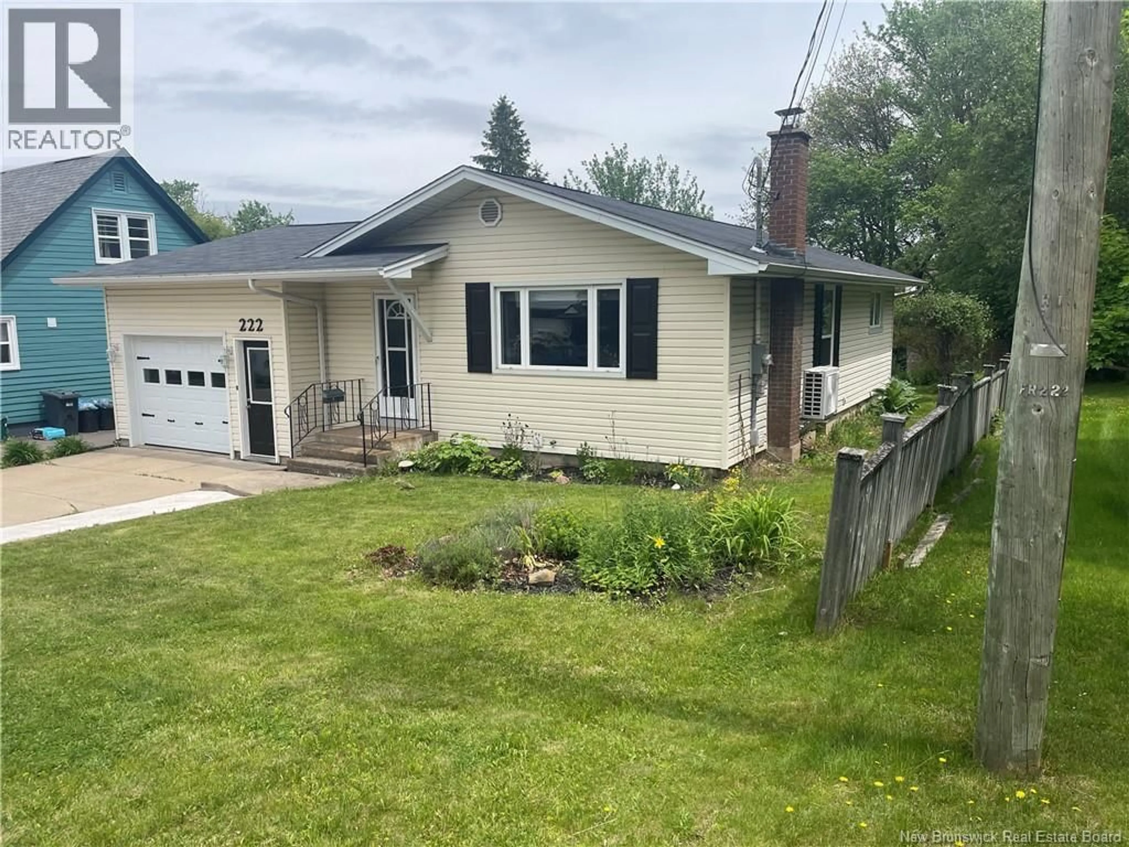 Home with vinyl exterior material, street for 222 WEDGEWOOD, Riverview New Brunswick E1B2E2