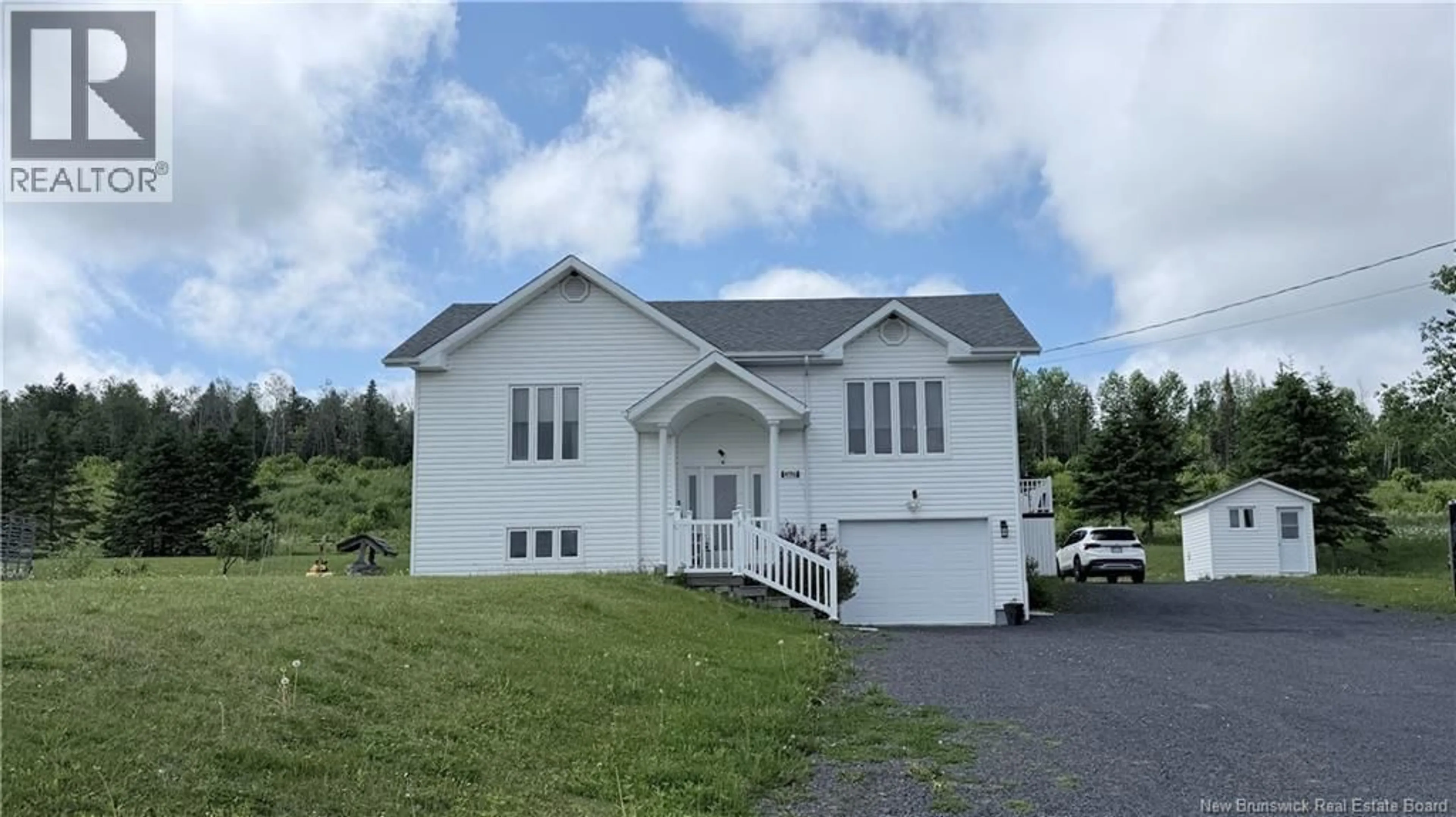 Home with vinyl exterior material, building for 496 MARTIN, Sainte-Anne-De-Madawaska New Brunswick E7E1R1