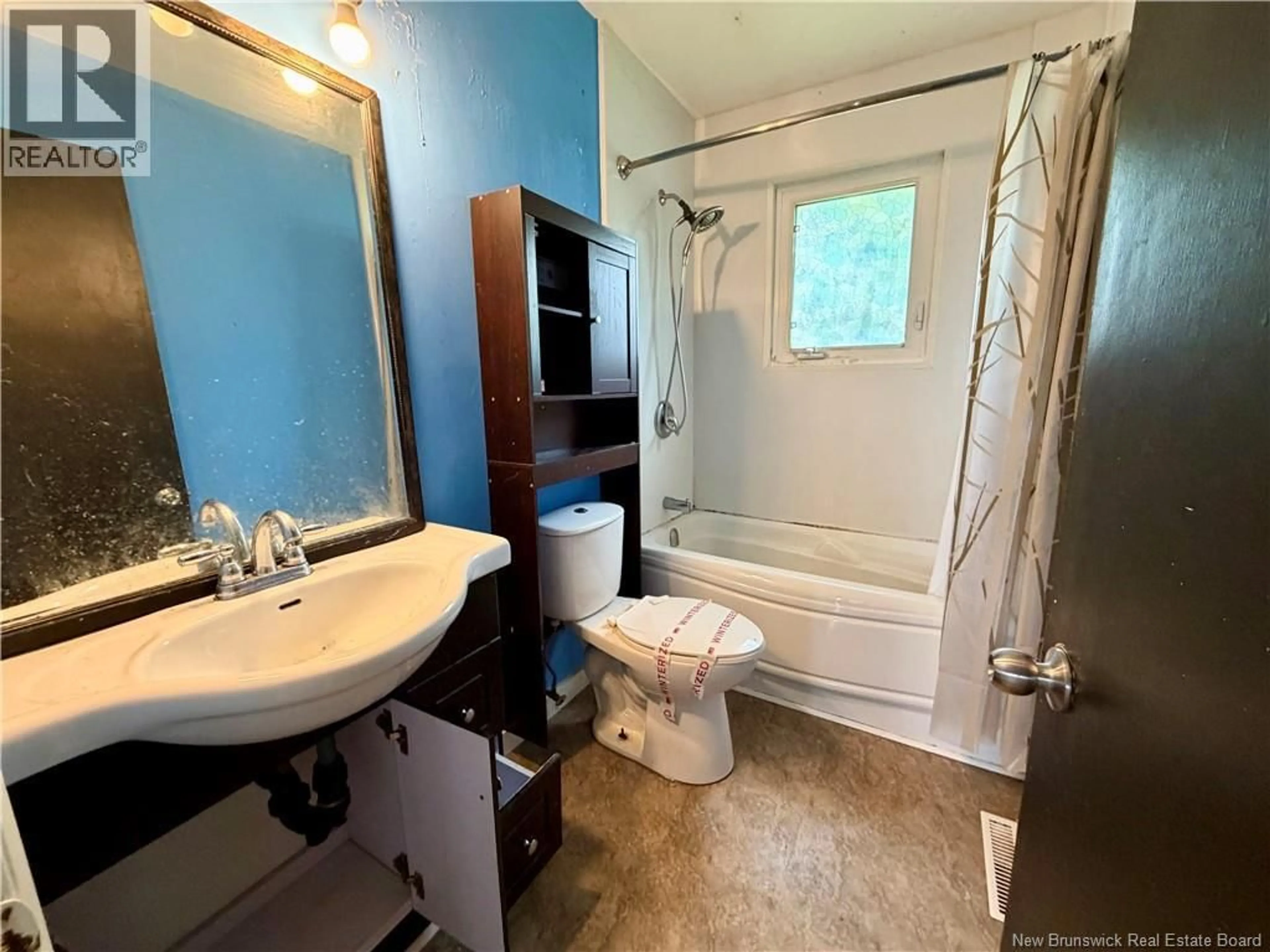 Standard bathroom, ceramic/tile floor for 28 BREWSTER STREET, Riverview New Brunswick E1B3M8