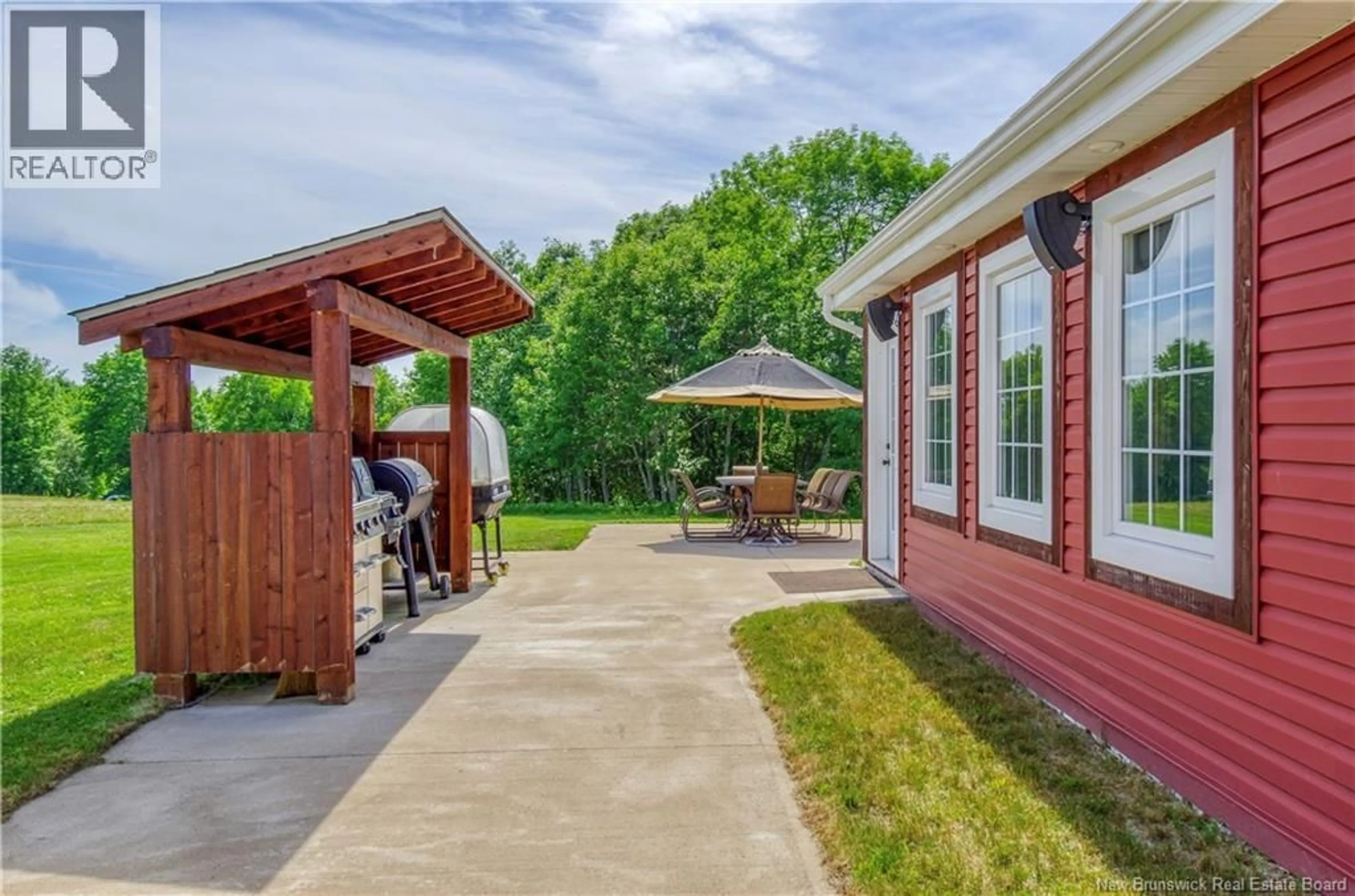 Patio, street for 19 STOCKFORD LANE, Wickham New Brunswick E5T3S8