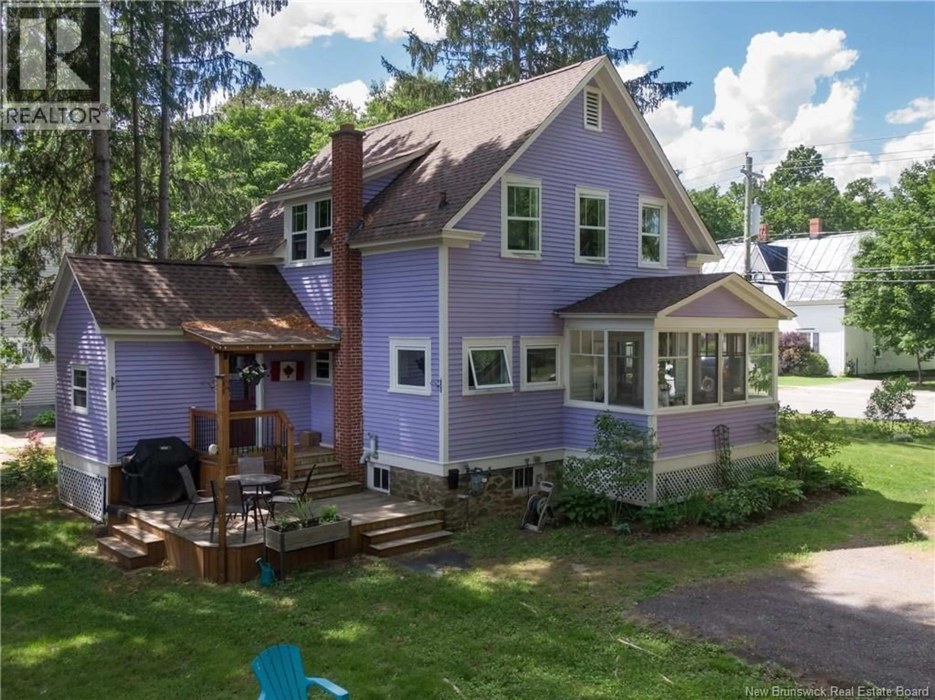 A pic from outside/outdoor area/front of a property/back of a property/a pic from drone, street for 304 WOODSTOCK ROAD, Fredericton New Brunswick E3B2J1