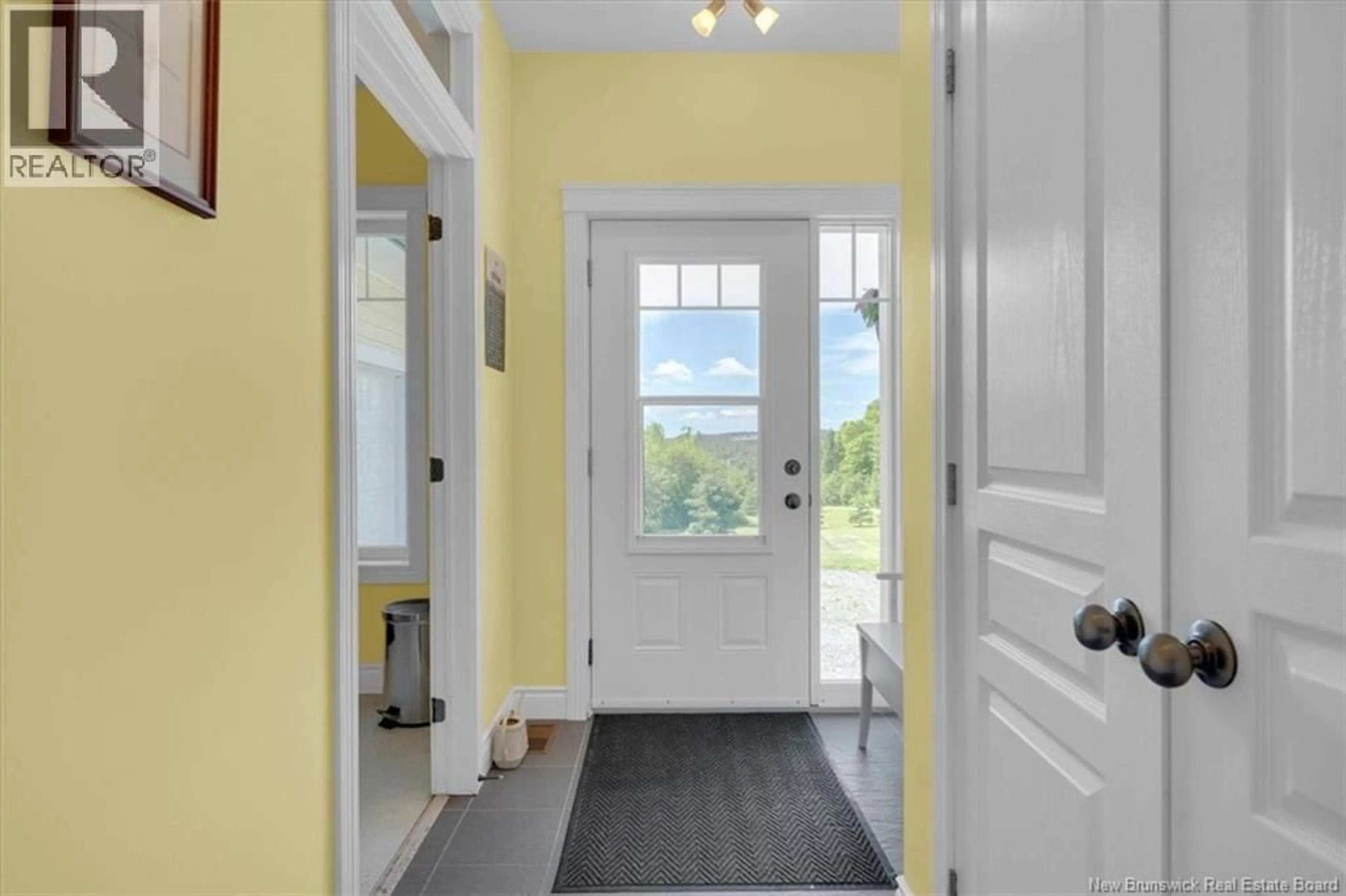 Indoor entryway for 2284 ROUTE 845, Bayswater New Brunswick E5S1L3