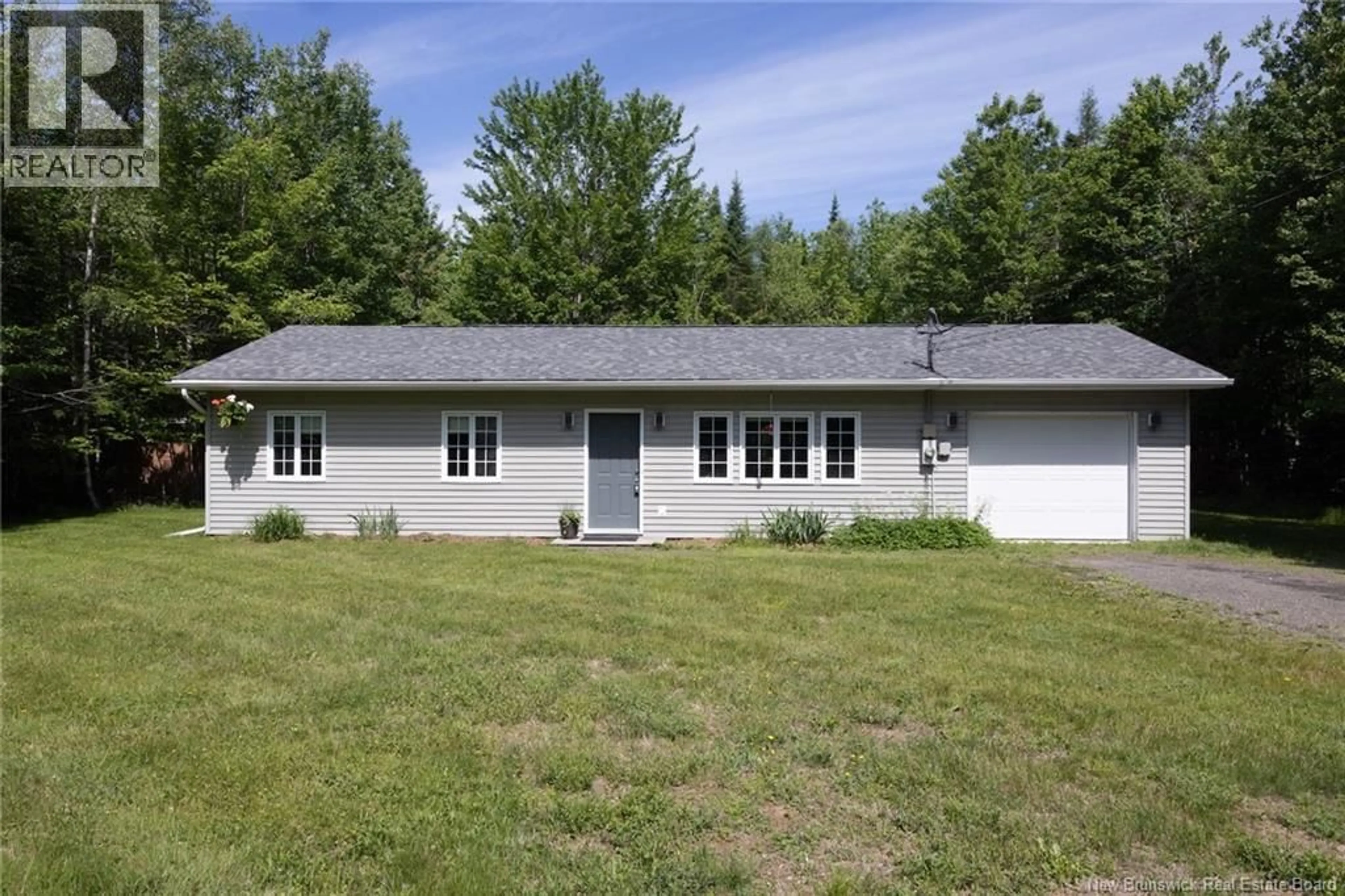 Home with vinyl exterior material, unknown for 15 KATIE AVENUE, Douglas New Brunswick E3G7Z8