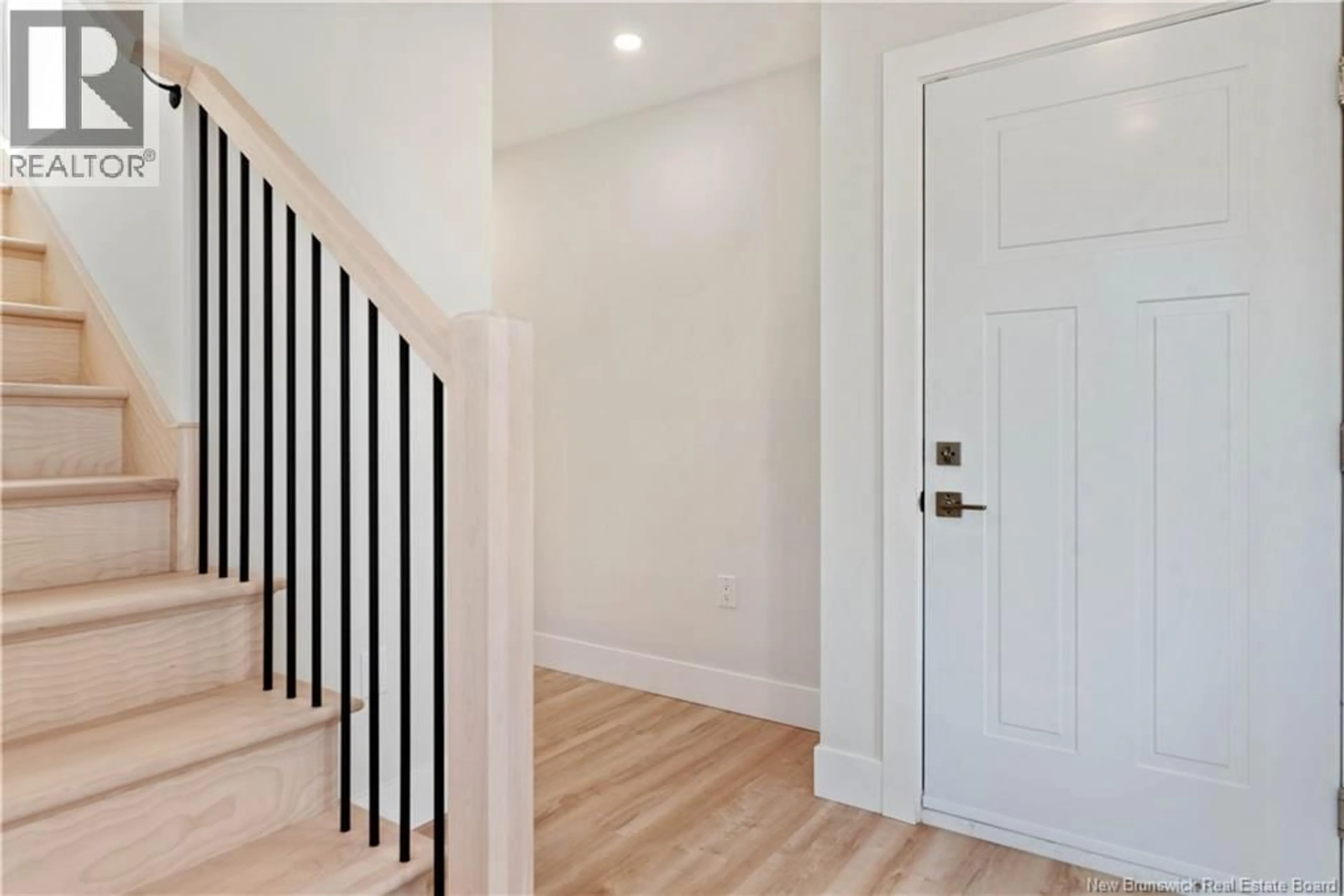 Indoor entryway for 17 CELESTIN, Dieppe New Brunswick E1A0K2