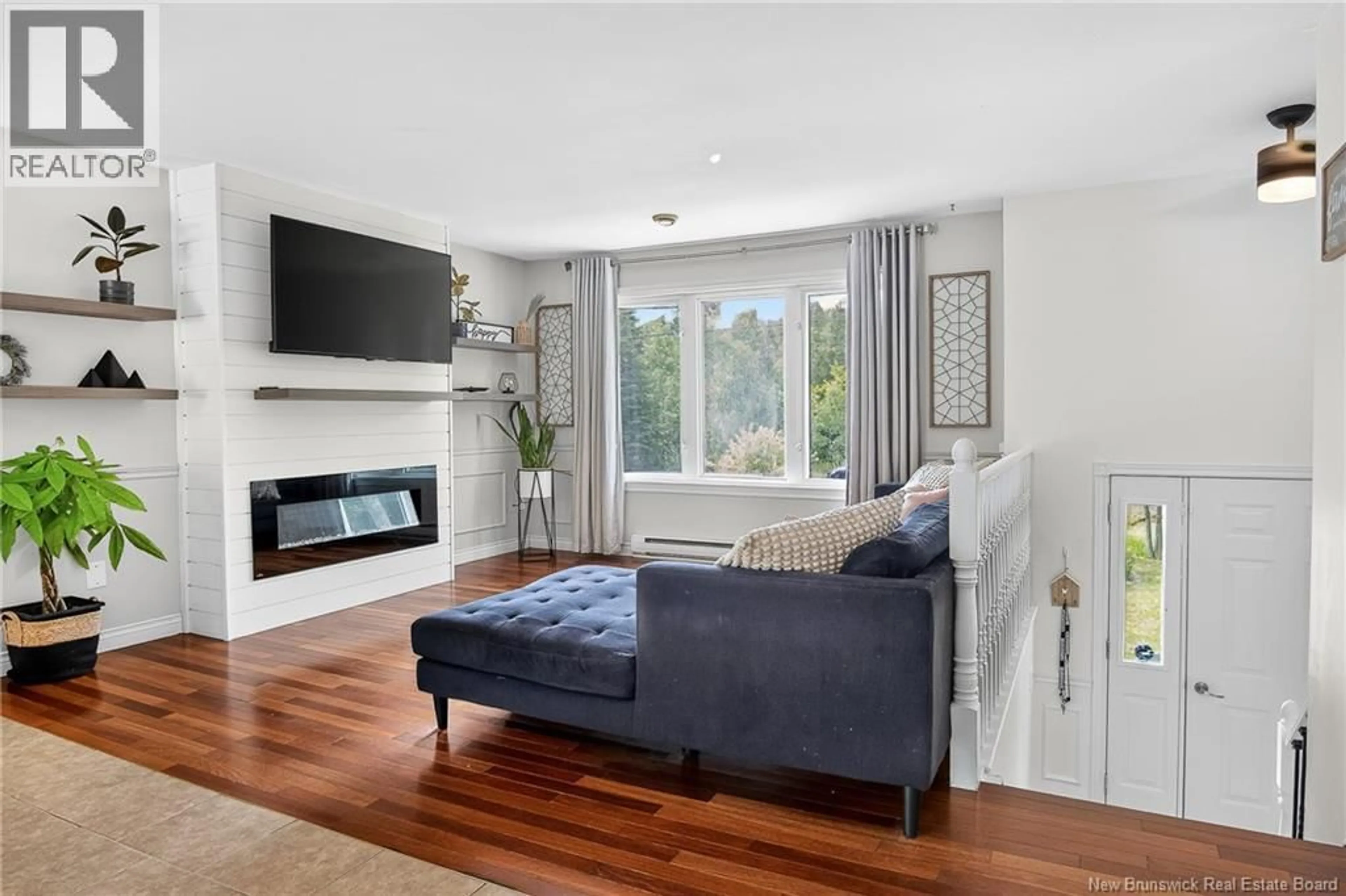Living room with furniture, unknown for 13 CLIFF STREET, Quispamsis New Brunswick E2G1Y4
