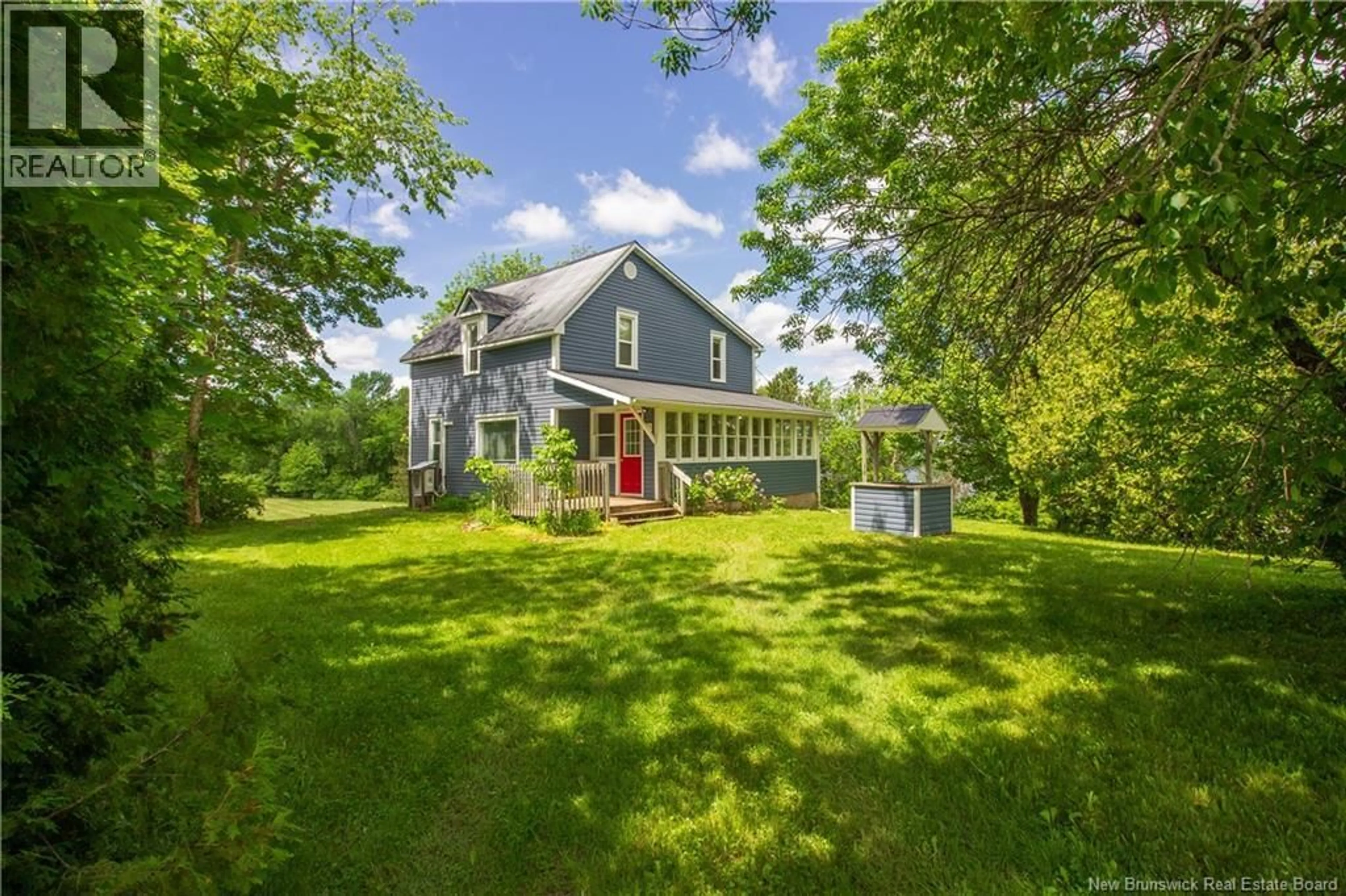 A pic from outside/outdoor area/front of a property/back of a property/a pic from drone, building for 6633 ROUTE 105, Youngs Cove New Brunswick E4C2C1