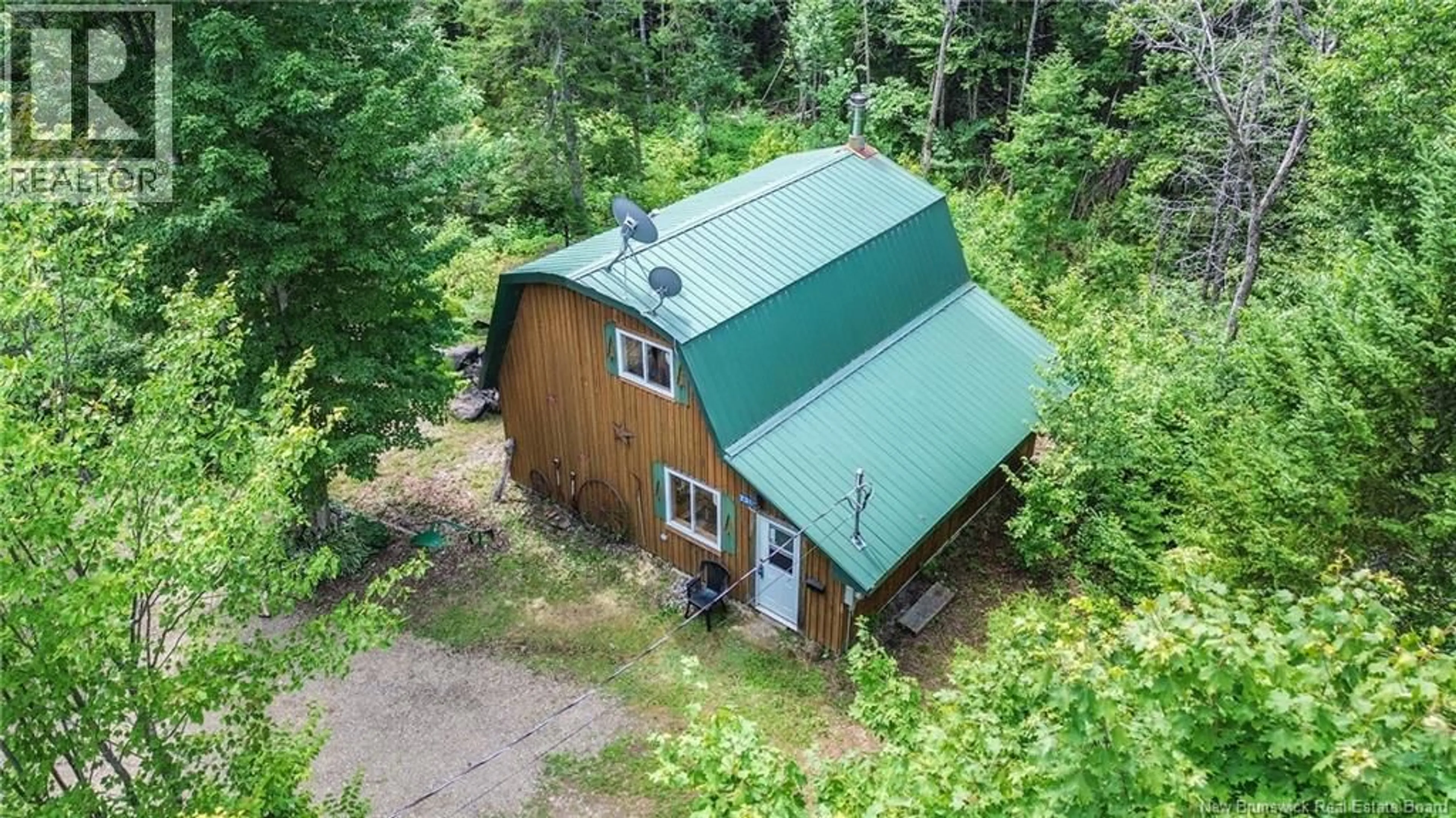 A pic from outside/outdoor area/front of a property/back of a property/a pic from drone, building for 730 WESTON ROAD, Wakefield New Brunswick E7K1B2