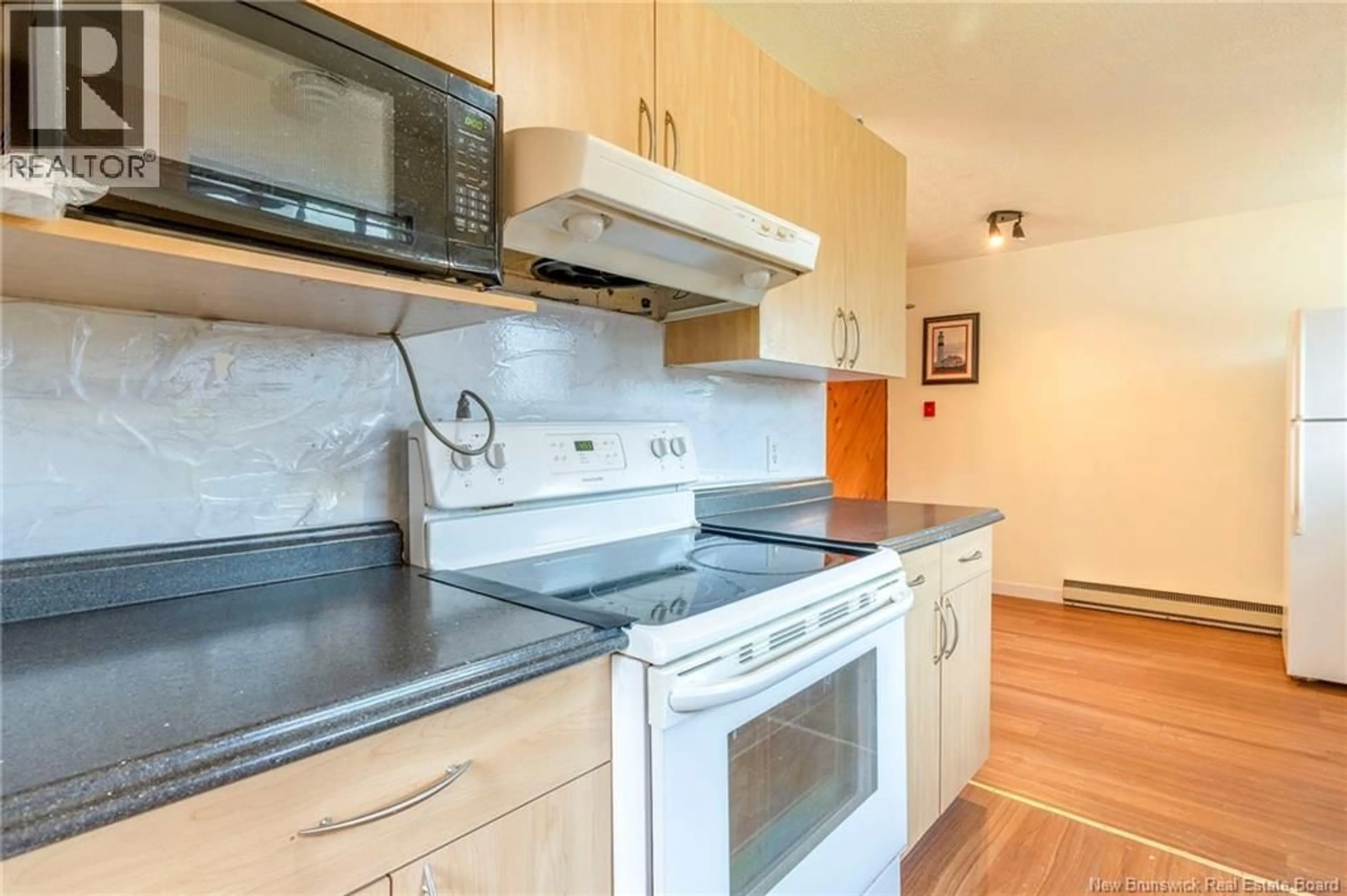 Standard kitchen, wood/laminate floor for 25 CENTRE STREET, Moncton New Brunswick E1A3B9