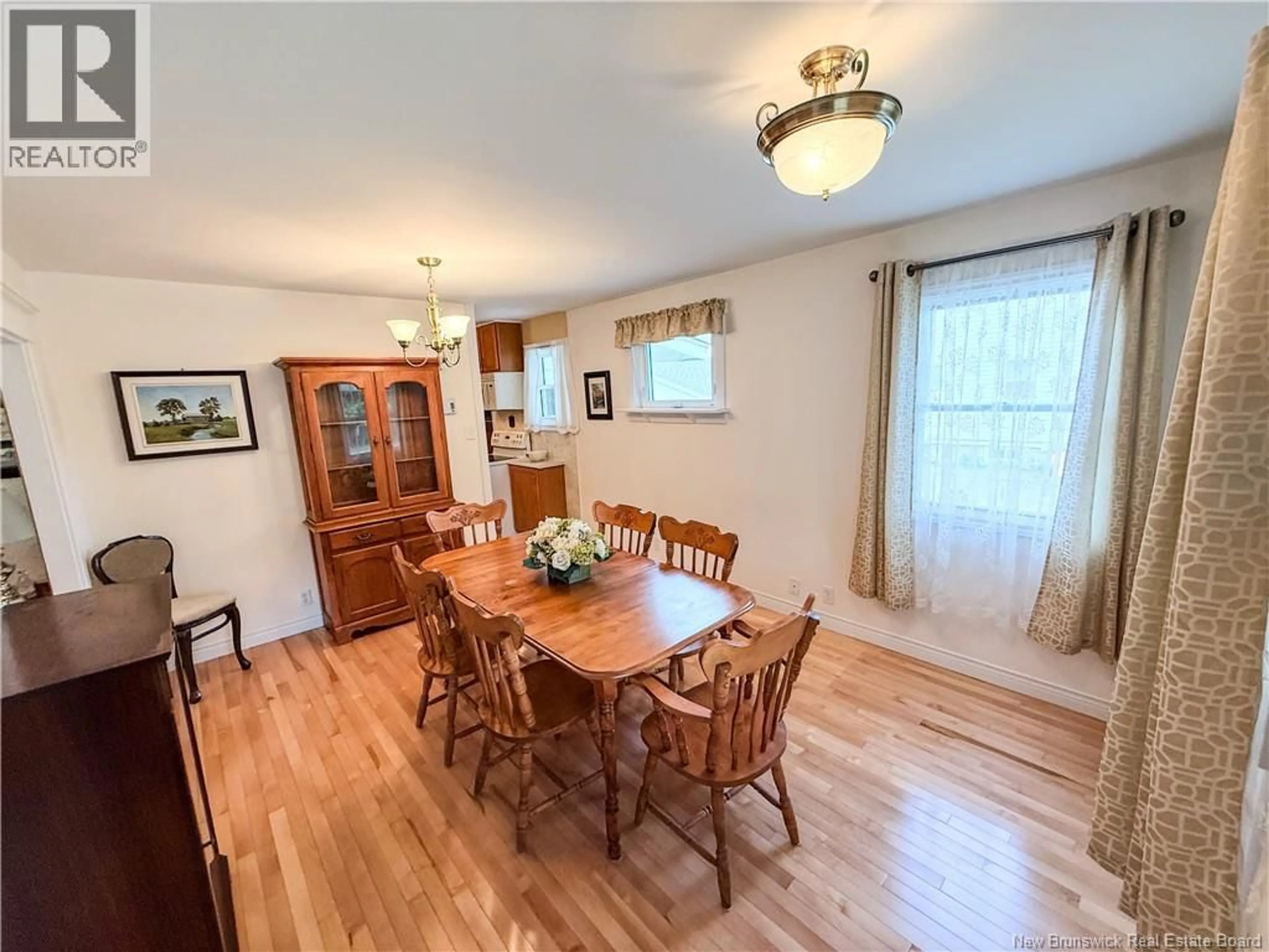 Dining room, wood/laminate floor for 1093 MAIN STREET, Sussex Corner New Brunswick E4E2Z9