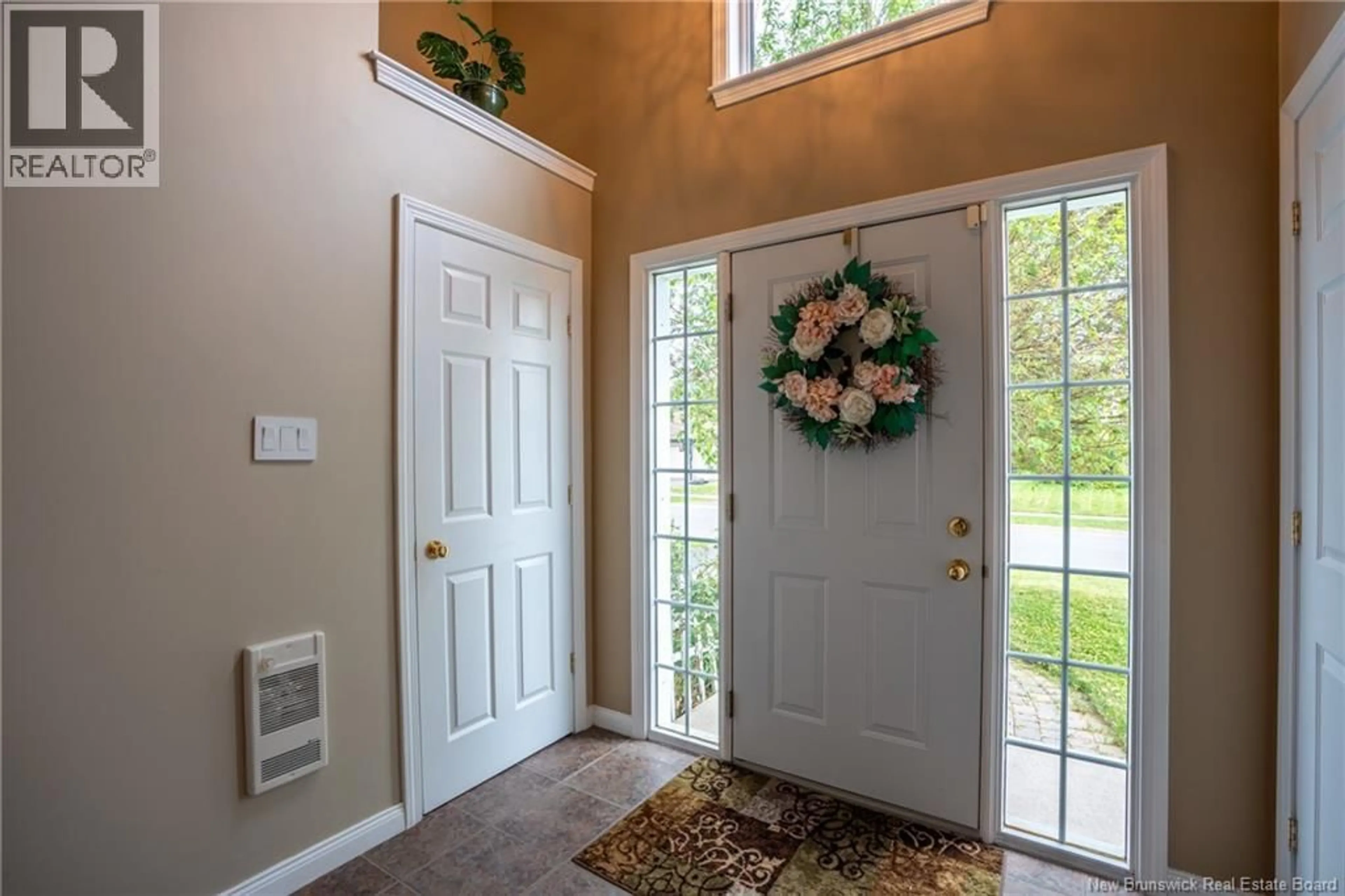 Indoor entryway for 6 MELROSE AVENUE, New Maryland New Brunswick E3C2R1