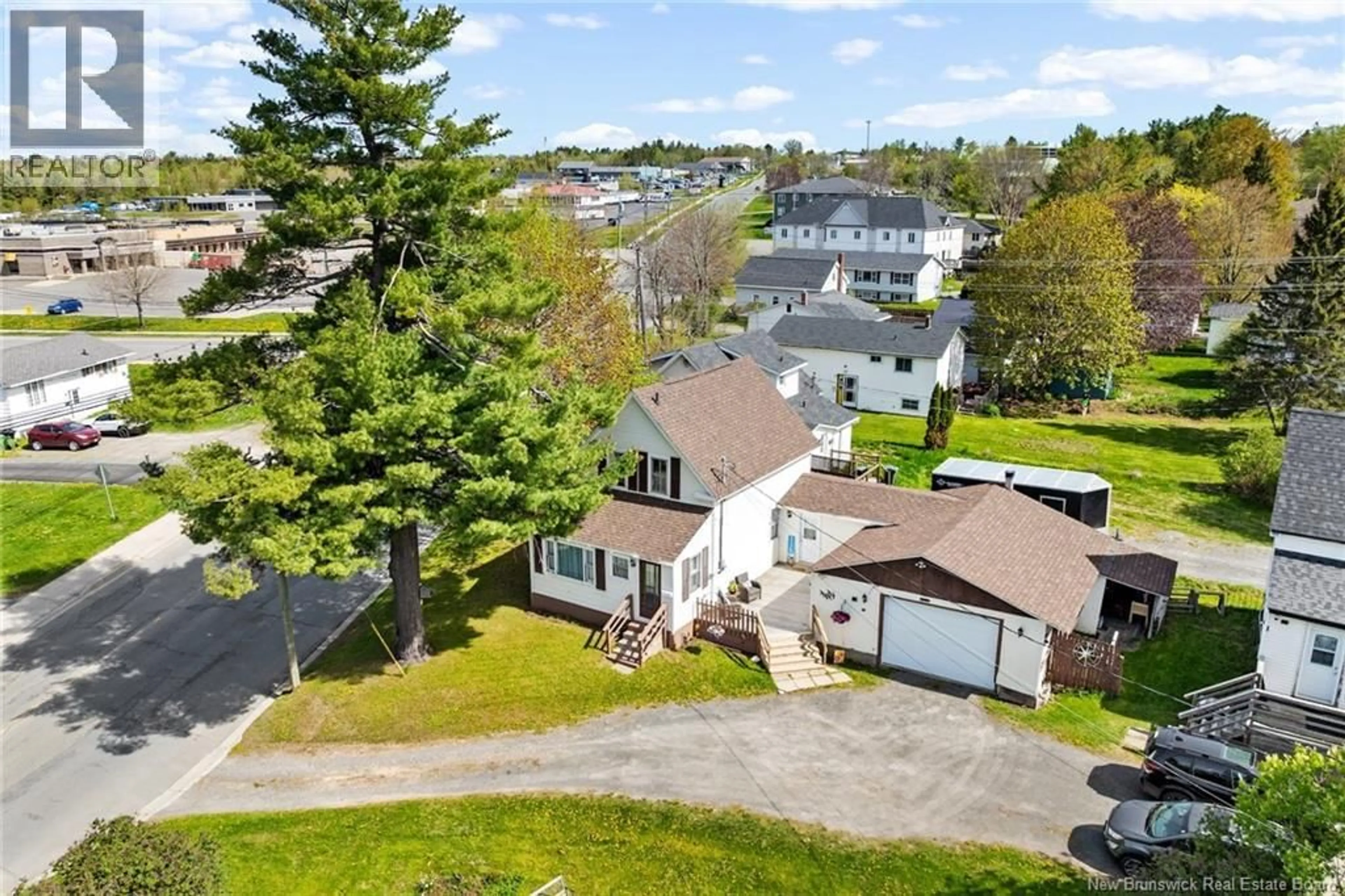 A pic from outside/outdoor area/front of a property/back of a property/a pic from drone, street for 230 ST MARY'S STREET, Fredericton New Brunswick E3A2S4