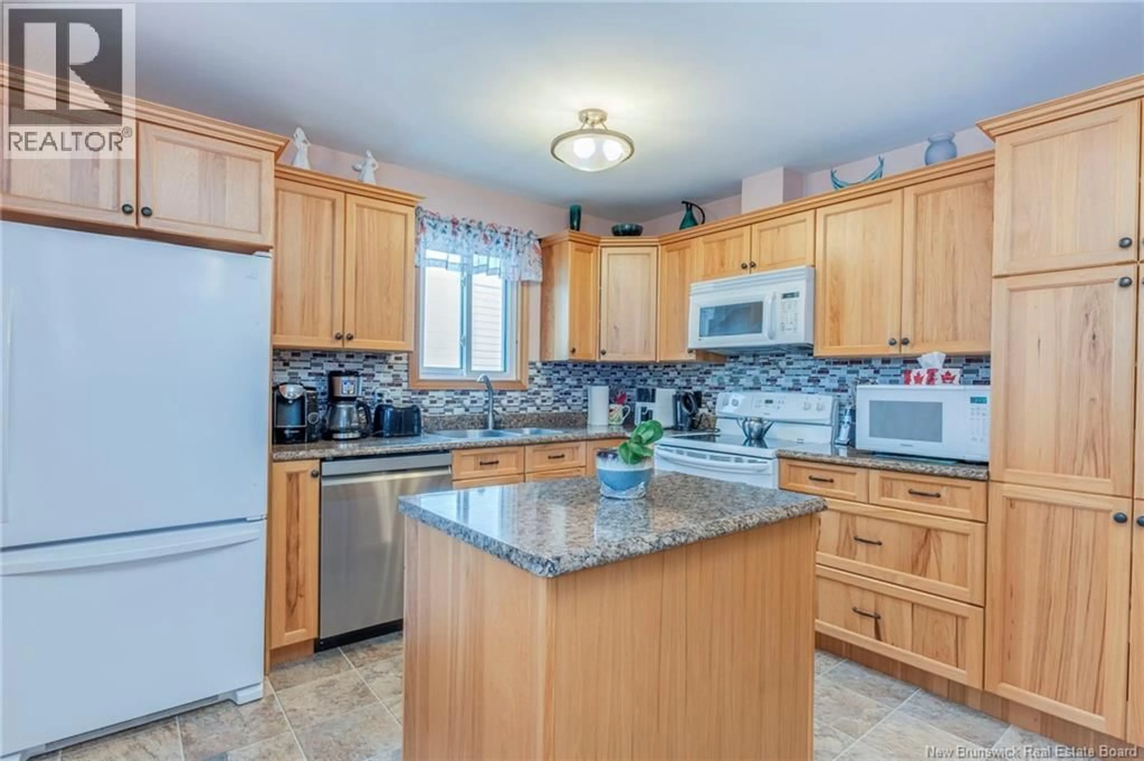 Unknown for 237 OCEAN DRIVE, Saint John New Brunswick E2P1C7
