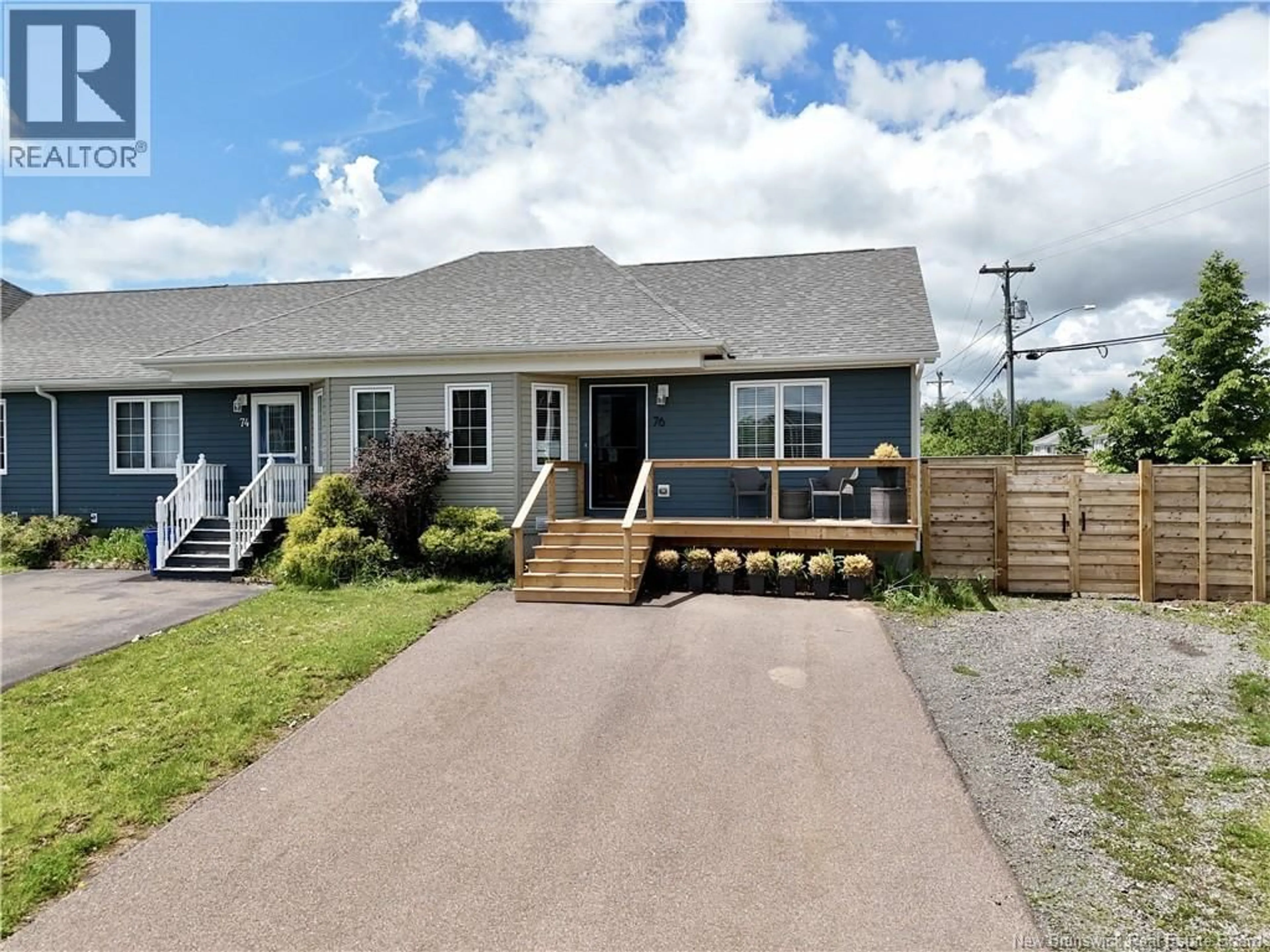 Home with vinyl exterior material, street for 76 GOLDEN STREET, Moncton New Brunswick E1G0M6