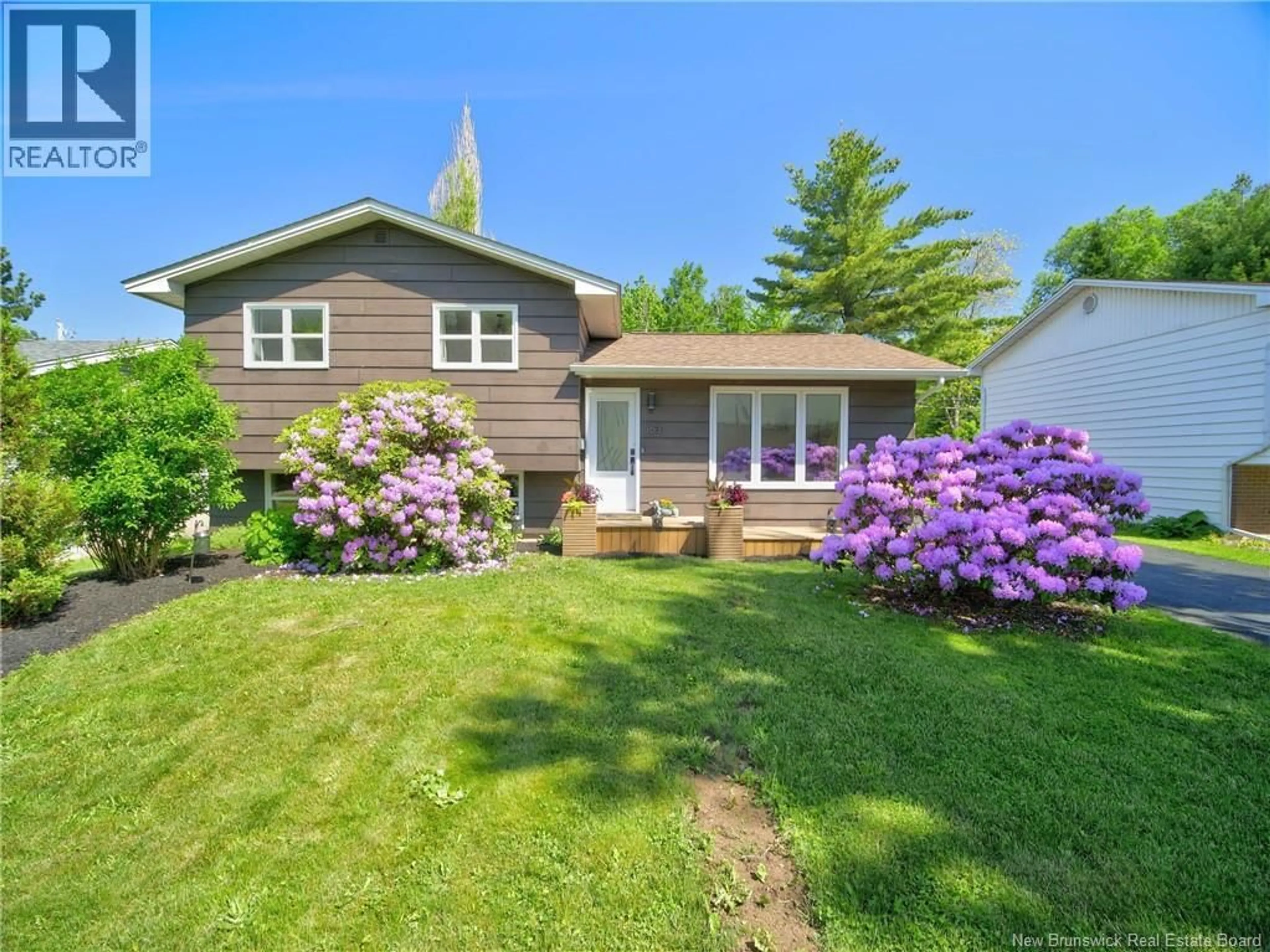 Home with vinyl exterior material, street for 163 GLENWOOD DRIVE, Moncton New Brunswick E1A2N2
