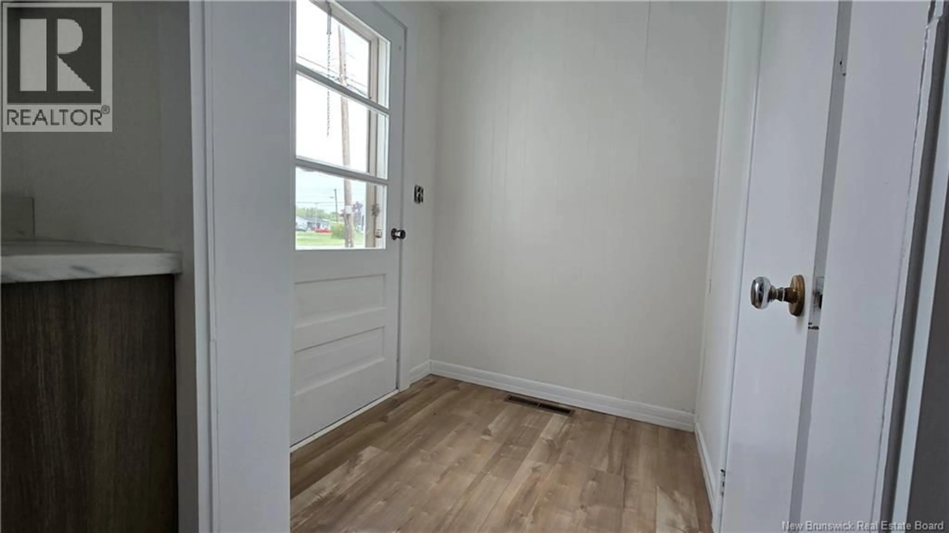 Indoor entryway for 367 PRINCIPALE STREET, Eel River Crossing New Brunswick E8E1S5