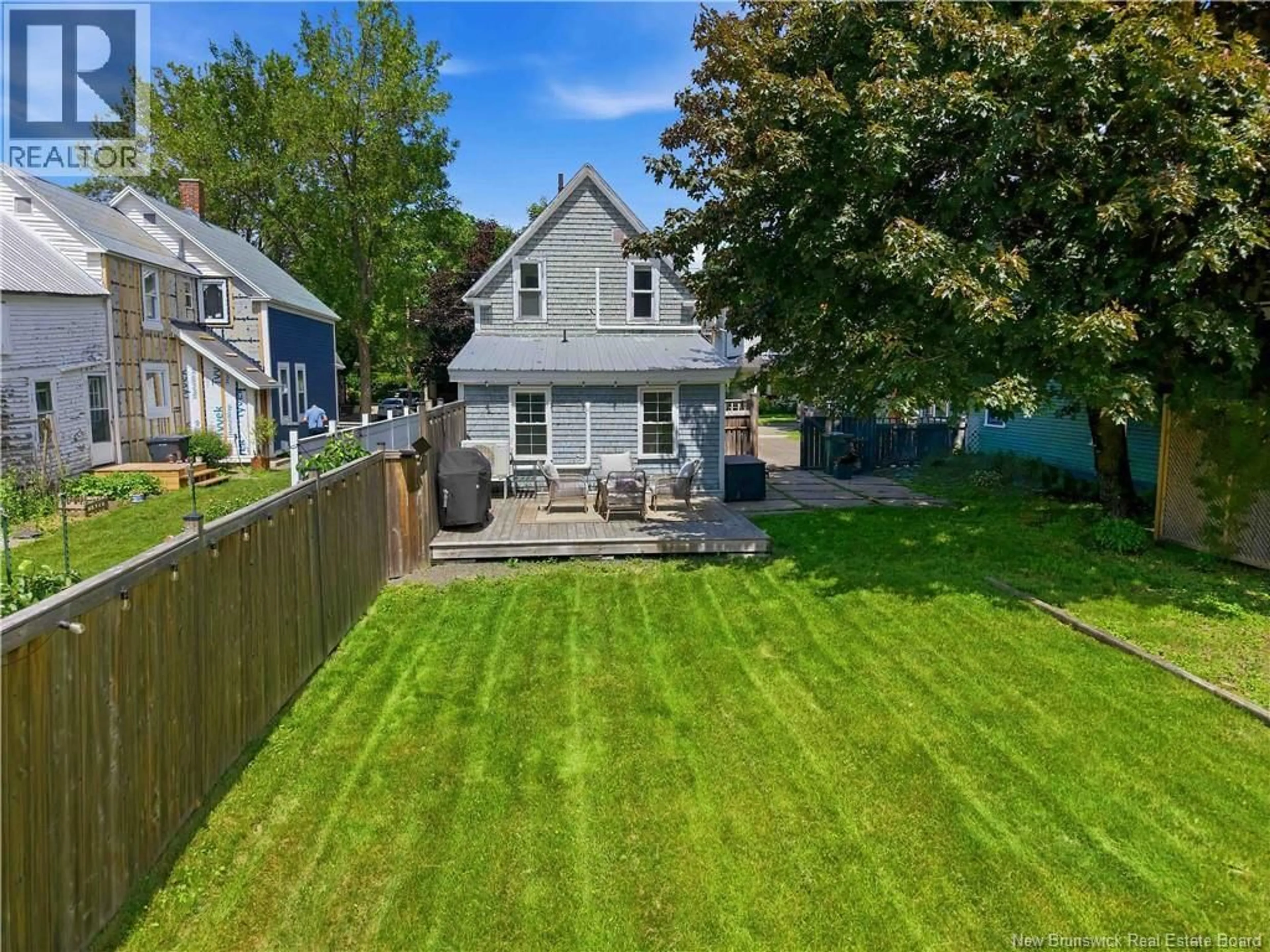 A pic from outside/outdoor area/front of a property/back of a property/a pic from drone, street for 134 CHARLOTTE STREET, Fredericton New Brunswick E3B1L2