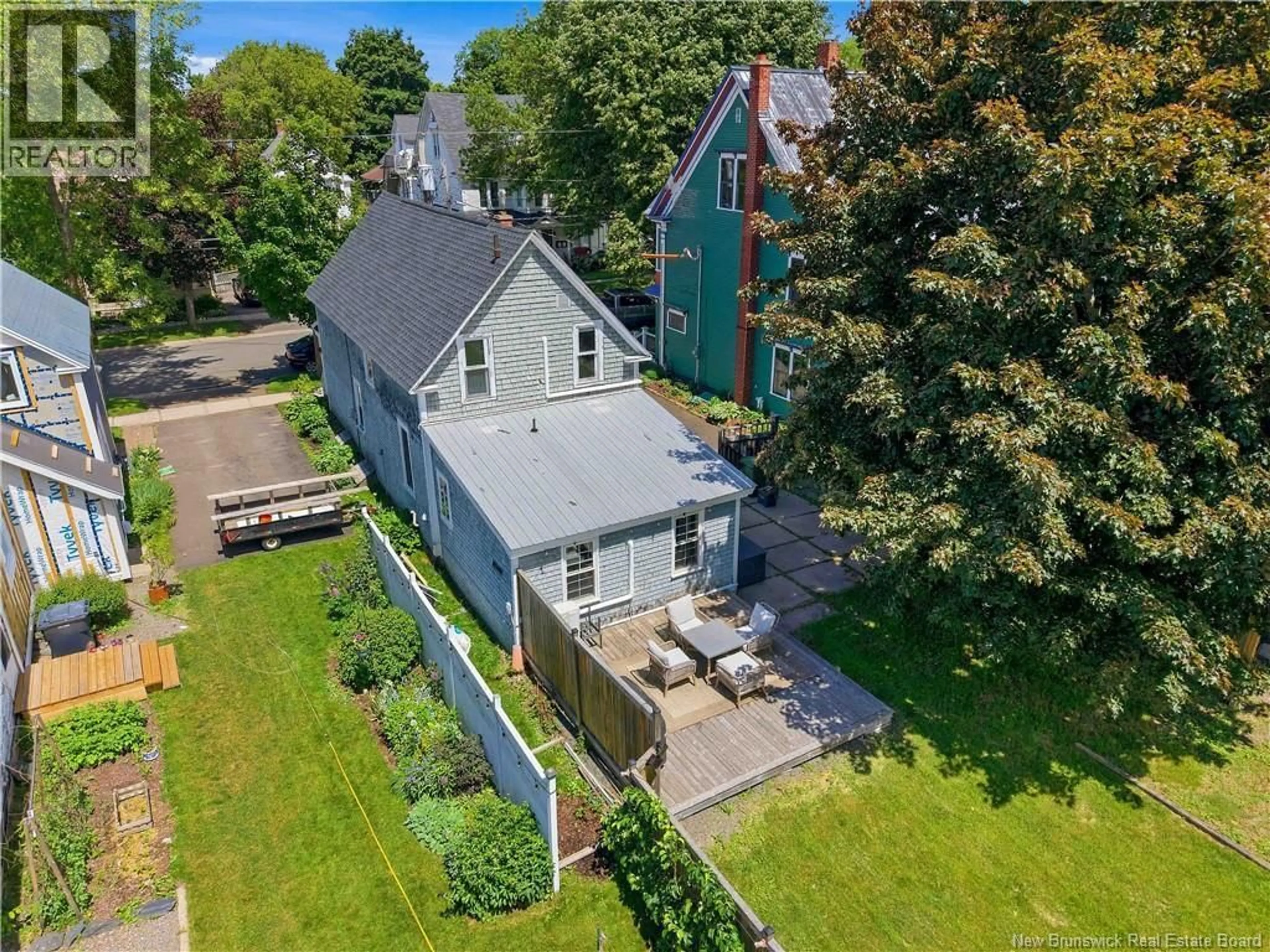 A pic from outside/outdoor area/front of a property/back of a property/a pic from drone, street for 134 CHARLOTTE STREET, Fredericton New Brunswick E3B1L2