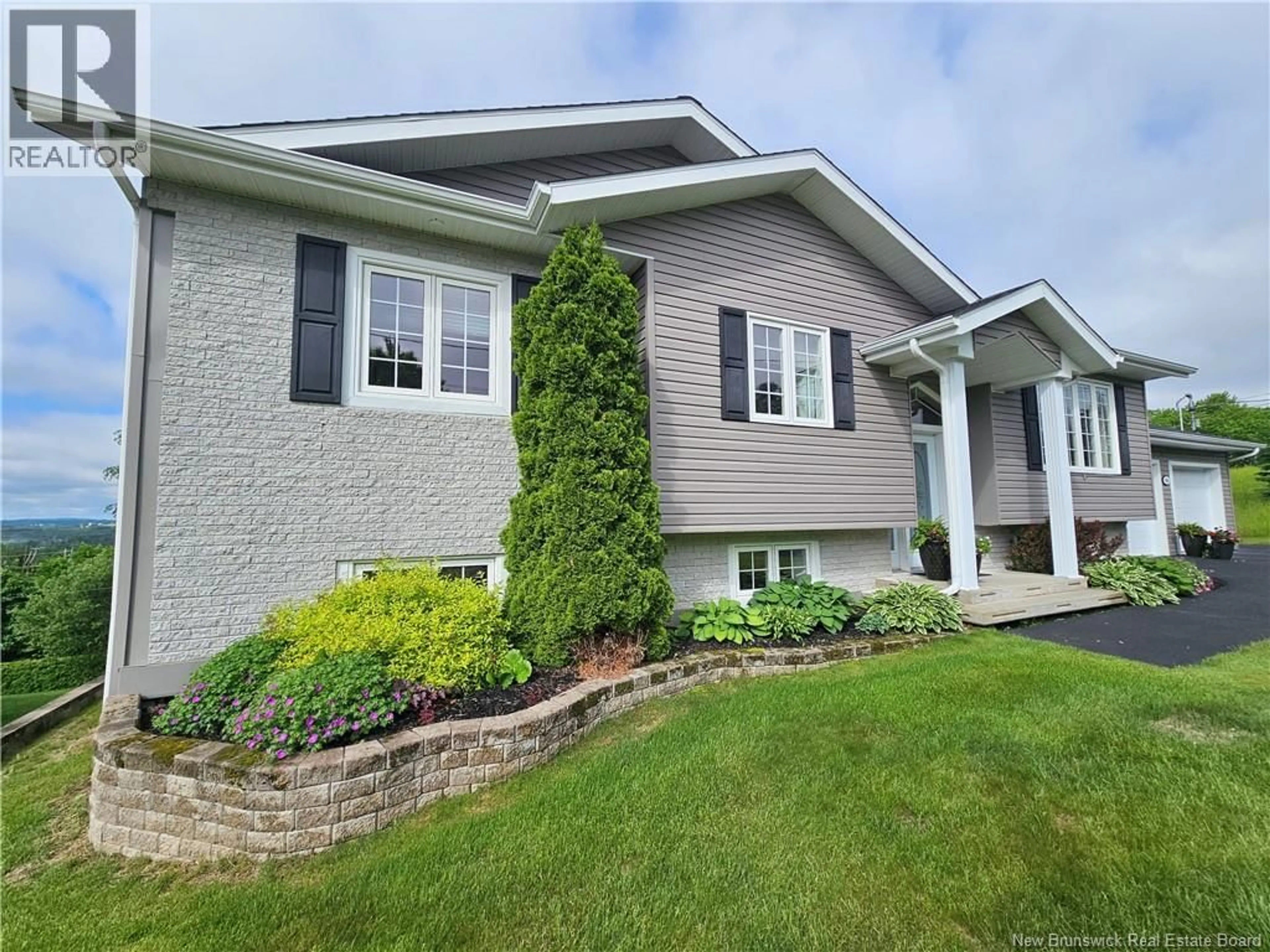 Home with vinyl exterior material, street for 56 WILSON CRESCENT, Grand Falls New Brunswick E3Y1G3