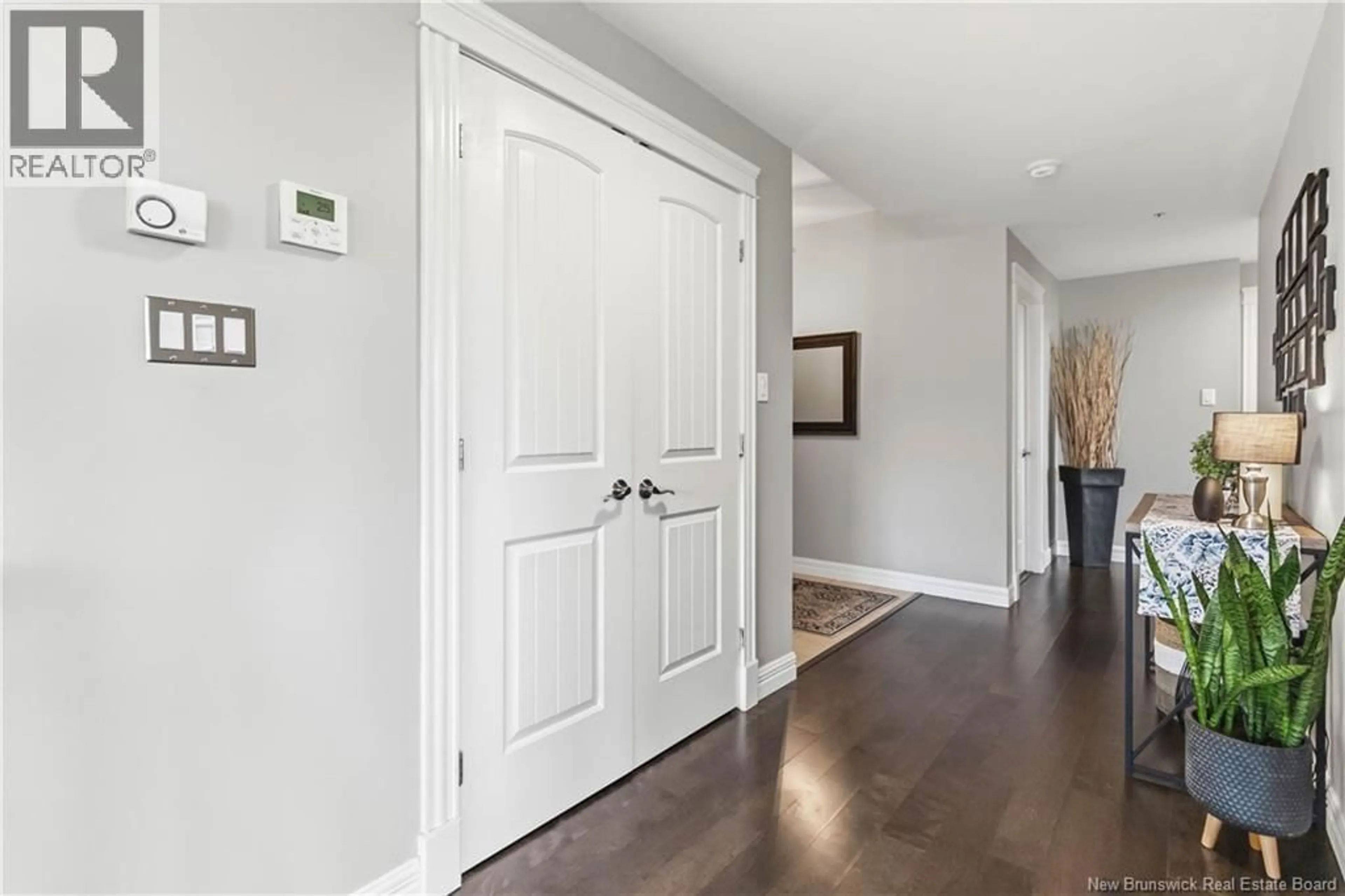 Indoor entryway for 208 - 185 ROYAL OAKS BOULEVARD, Moncton New Brunswick E1H2P7