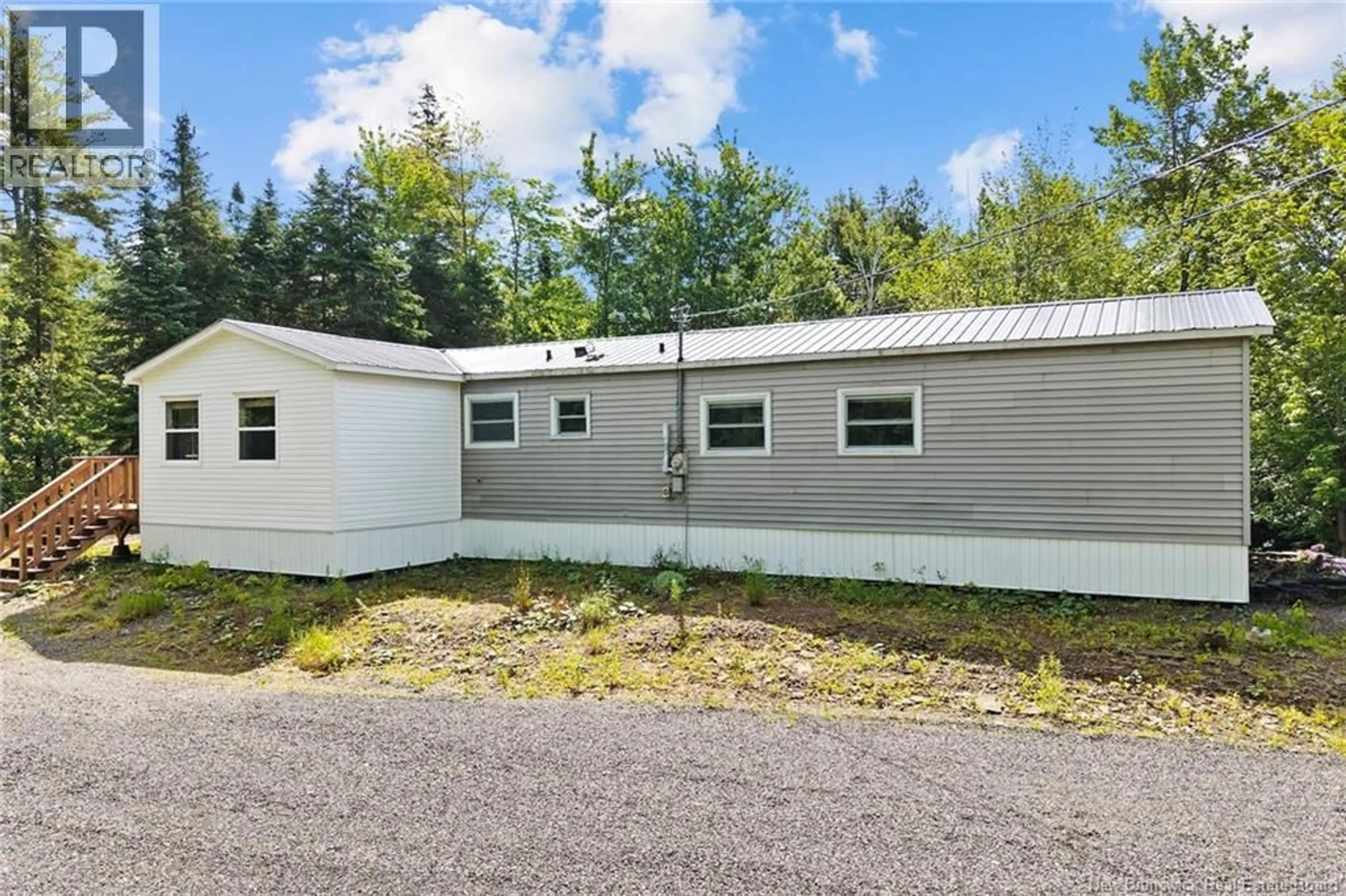 Home with vinyl exterior material, building for 9 BOOTH ROAD, Newcastle Creek New Brunswick E4B2H9