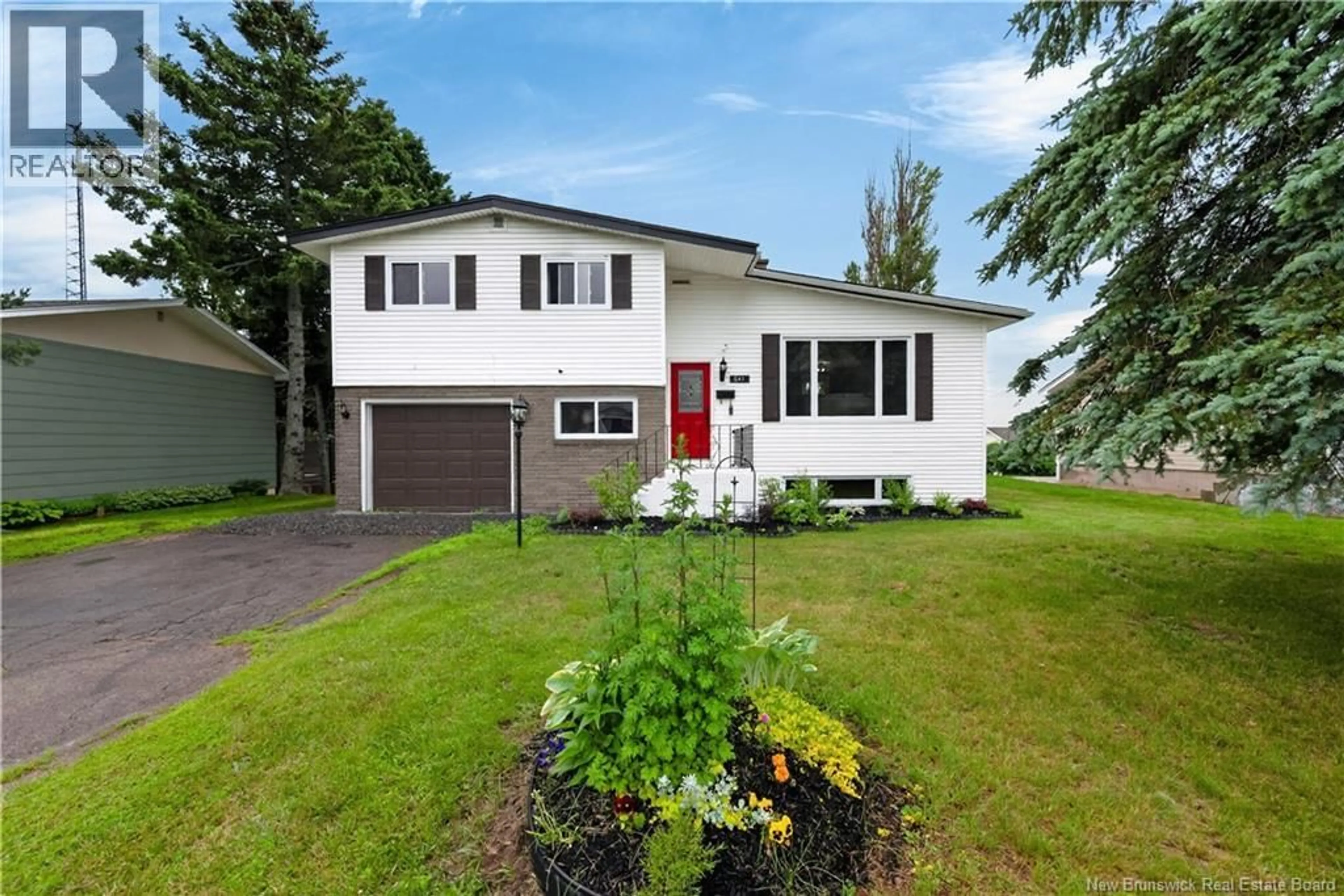 Home with vinyl exterior material, street for 641 CHARLINE AVENUE, Dieppe New Brunswick E1A1C7