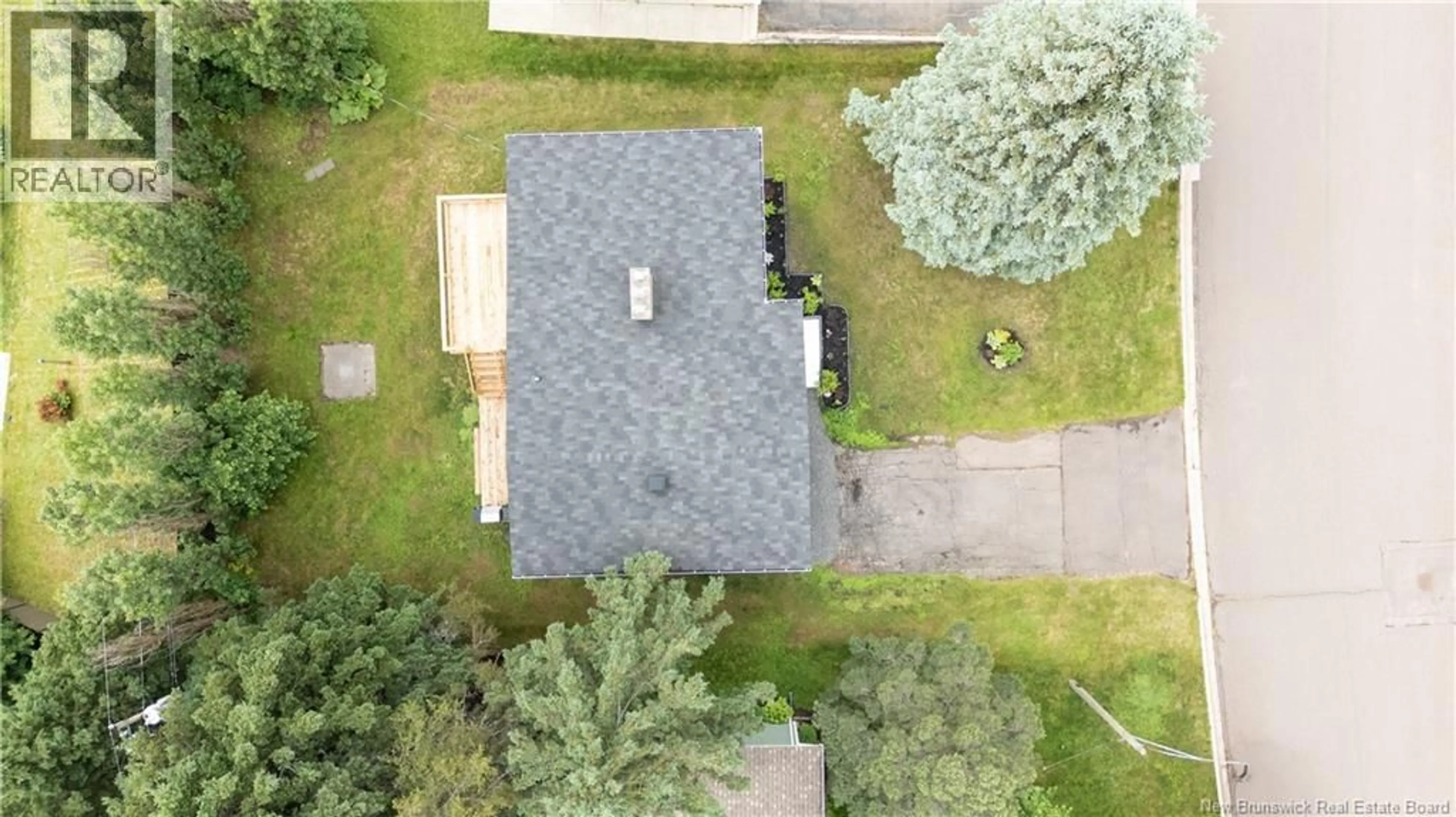 A pic from outside/outdoor area/front of a property/back of a property/a pic from drone, street for 641 CHARLINE AVENUE, Dieppe New Brunswick E1A1C7